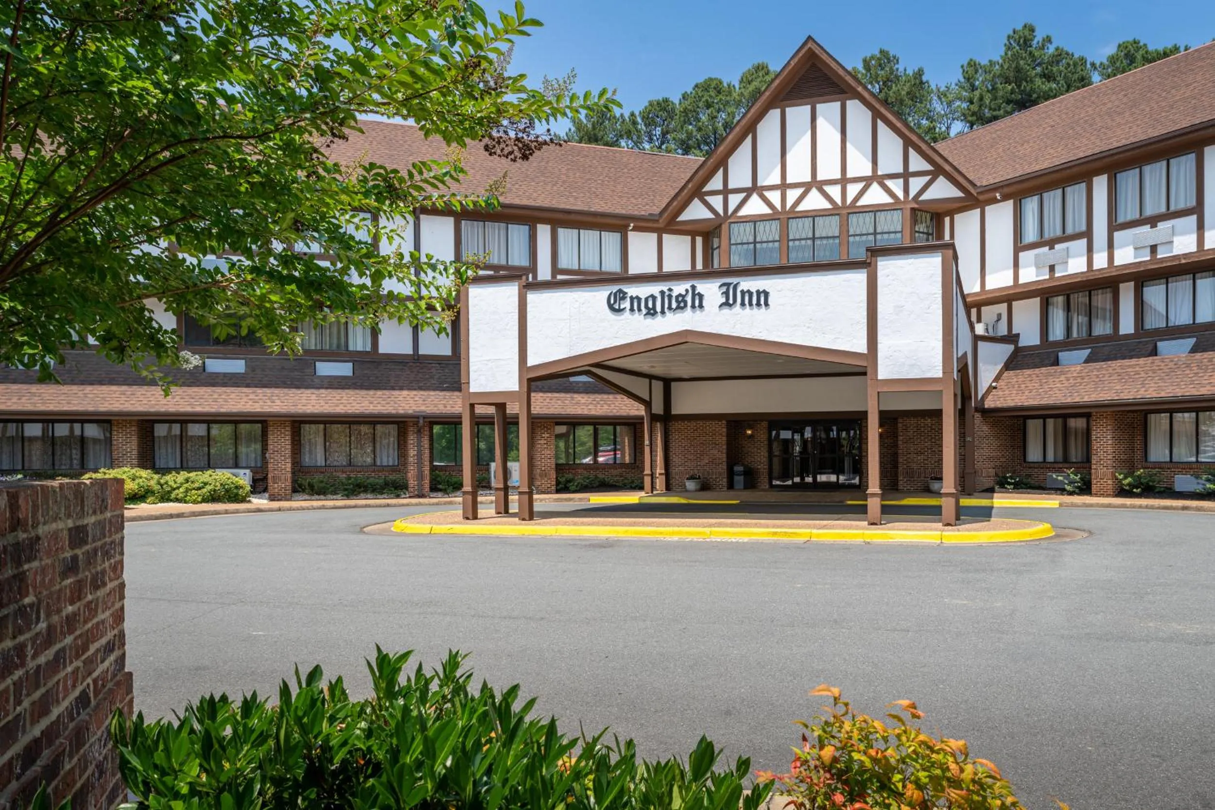 Property building in The English Inn of Charlottesville