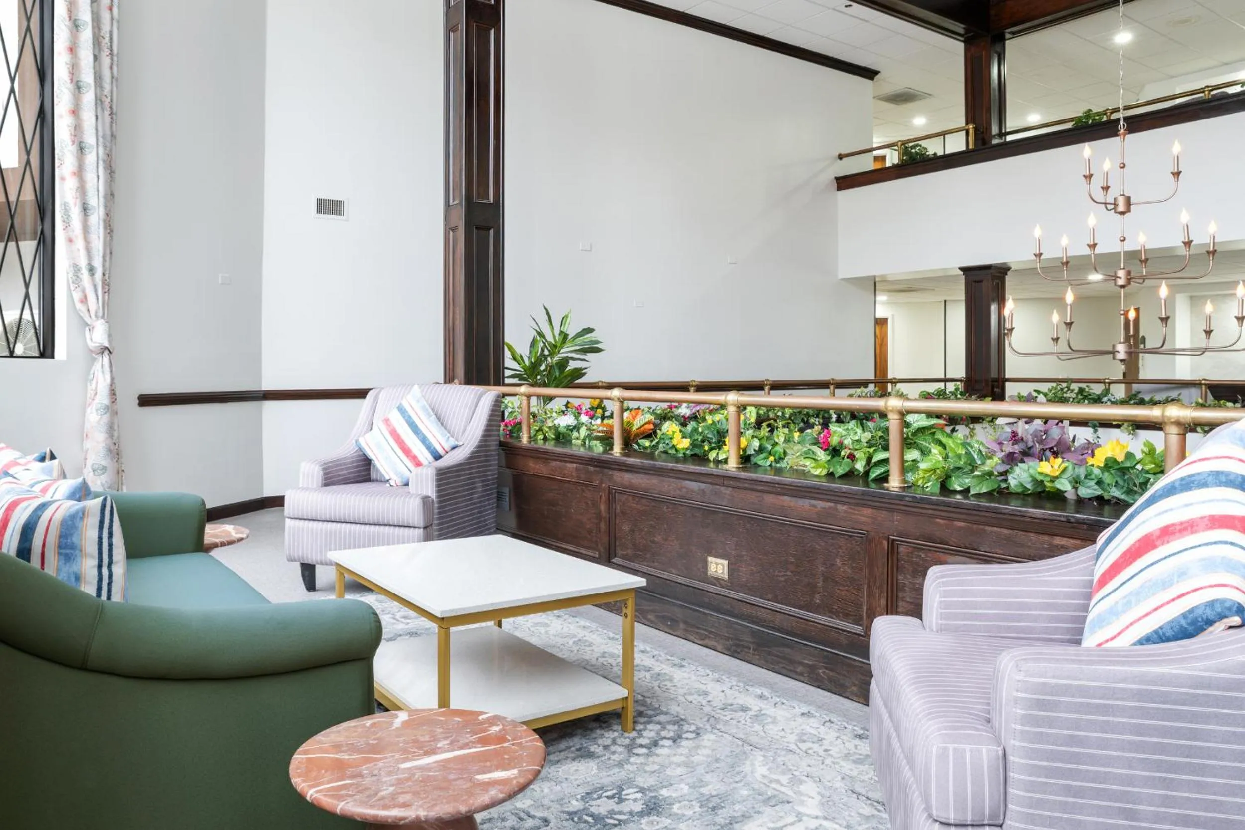 Lounge or bar in The English Inn of Charlottesville