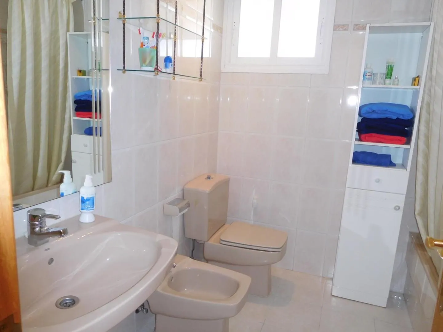Toilet in Precious Apartment in Alicante, Playa San Juan