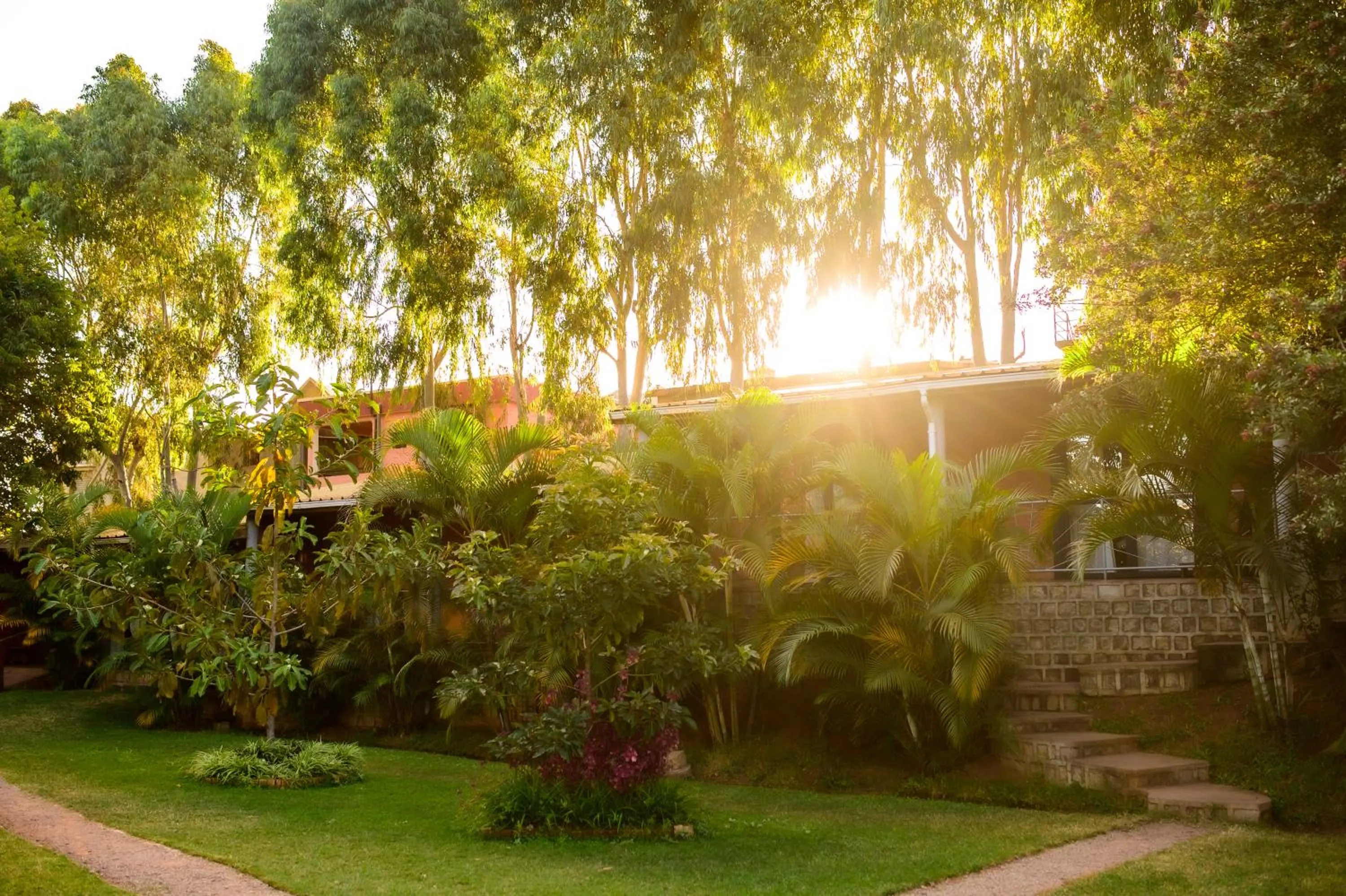 Property building in Le Chat'o Park Hotel Ivato Airport NAVETTE GRATUITE H24