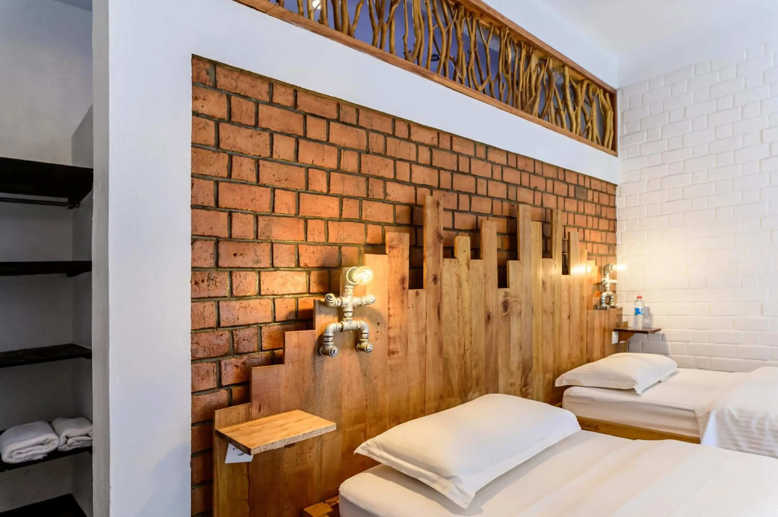 Double or Twin Room with Bathroom - single occupancy in Le Chat'o Park Hotel Ivato Airport NAVETTE GRATUITE H24 Double or Twin Room with Bathroom - single occupancy in Le Chat'o Park Hotel Ivato Airport NAVETTE GRATUITE H24