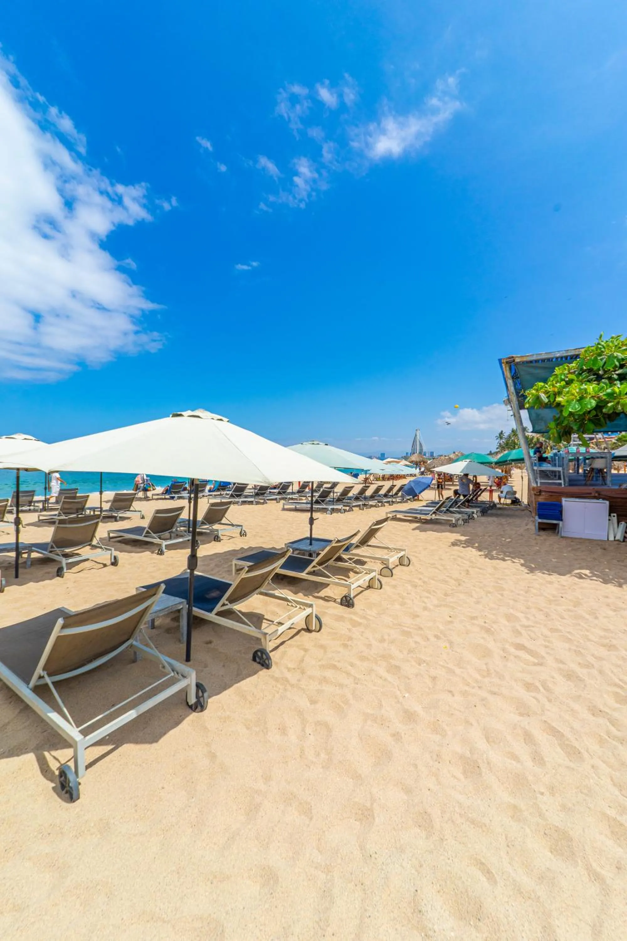 Suites at Sapphire Ocean Club