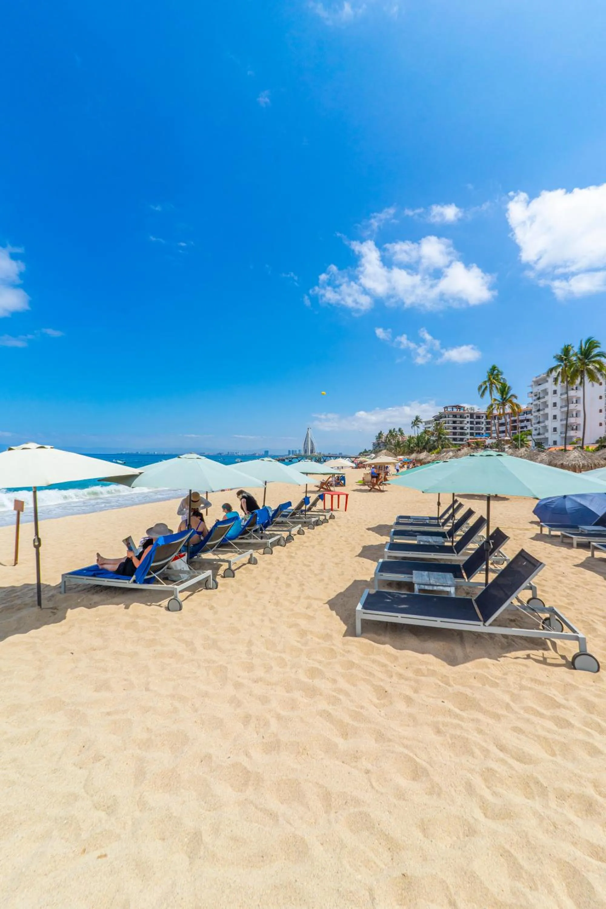 Suites at Sapphire Ocean Club