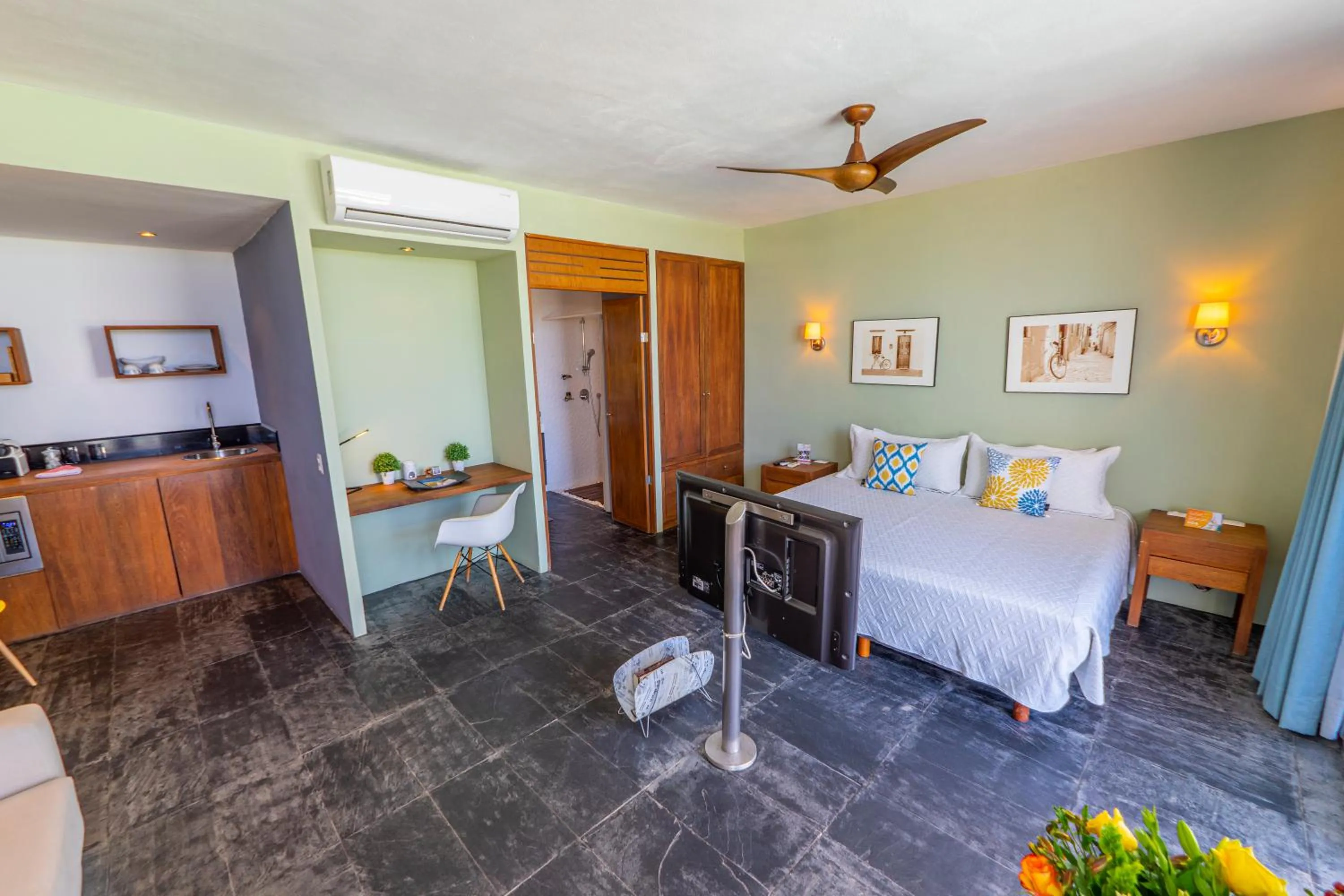 Bed in Suites at Sapphire Ocean Club