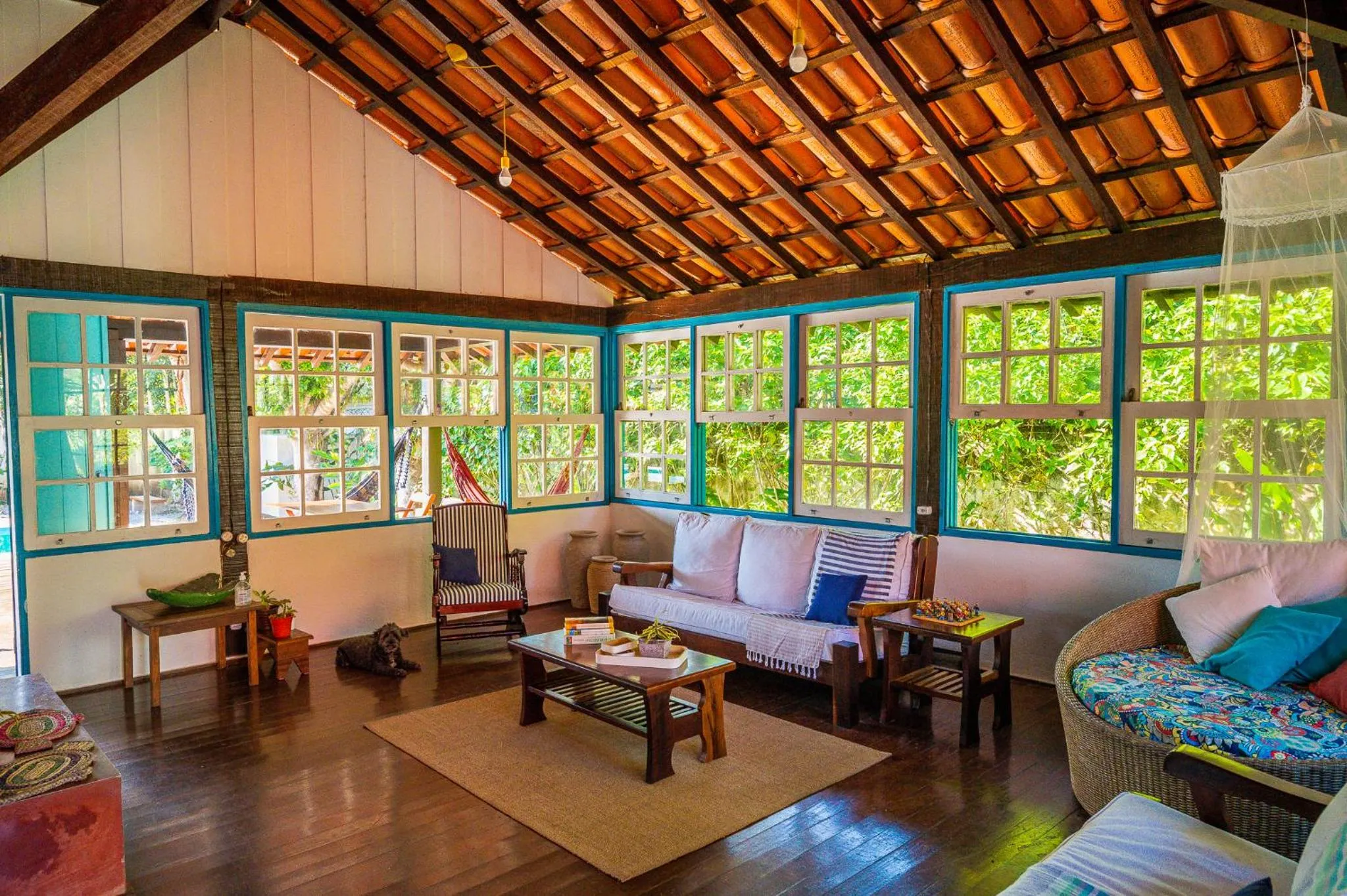 Property building in Casa do Pescador Camburi