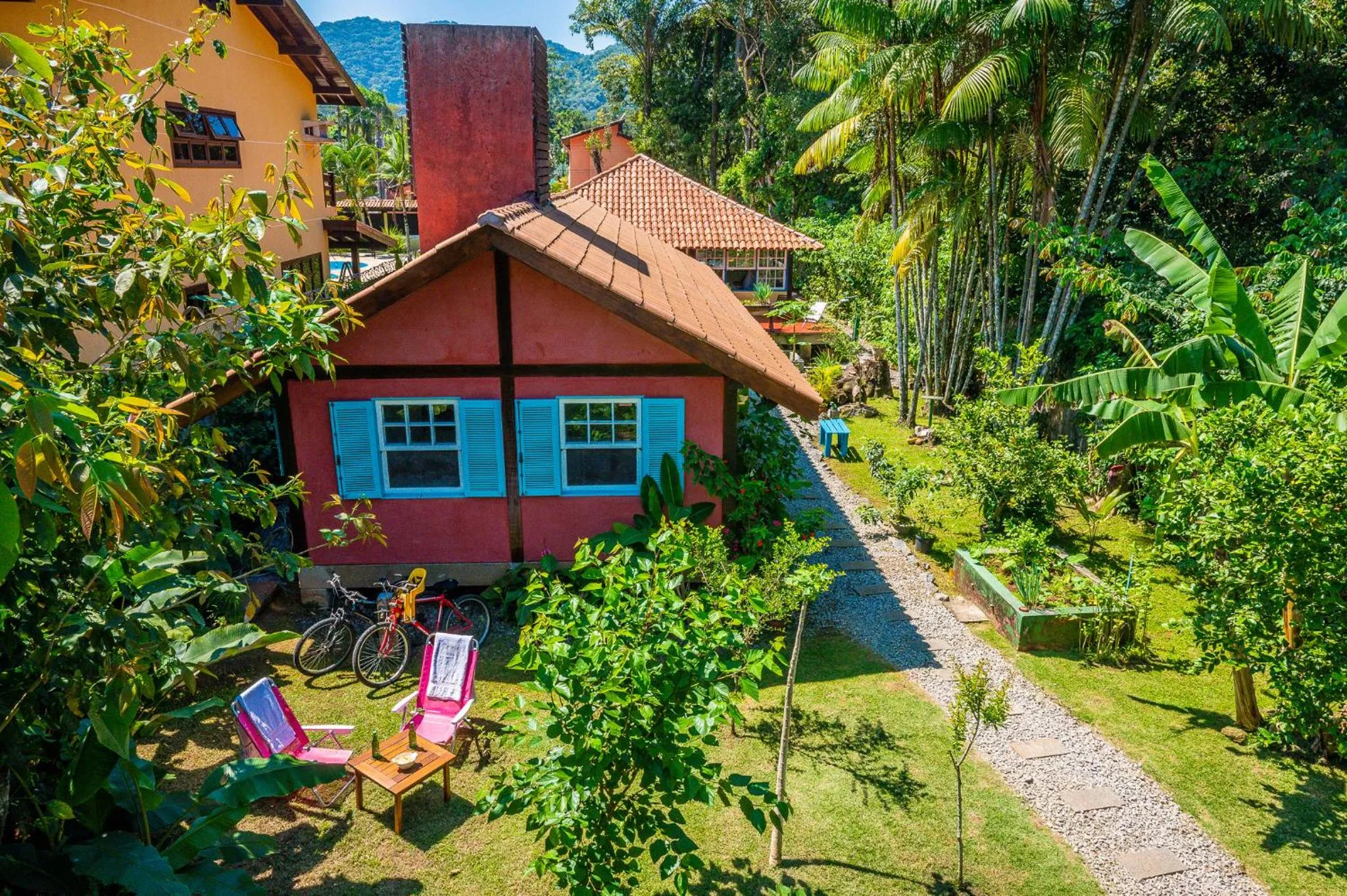 Property building in Casa do Pescador Camburi