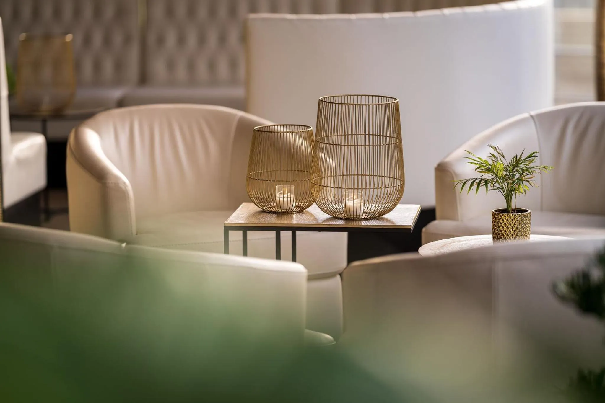 Seating area in Hotel Lugano