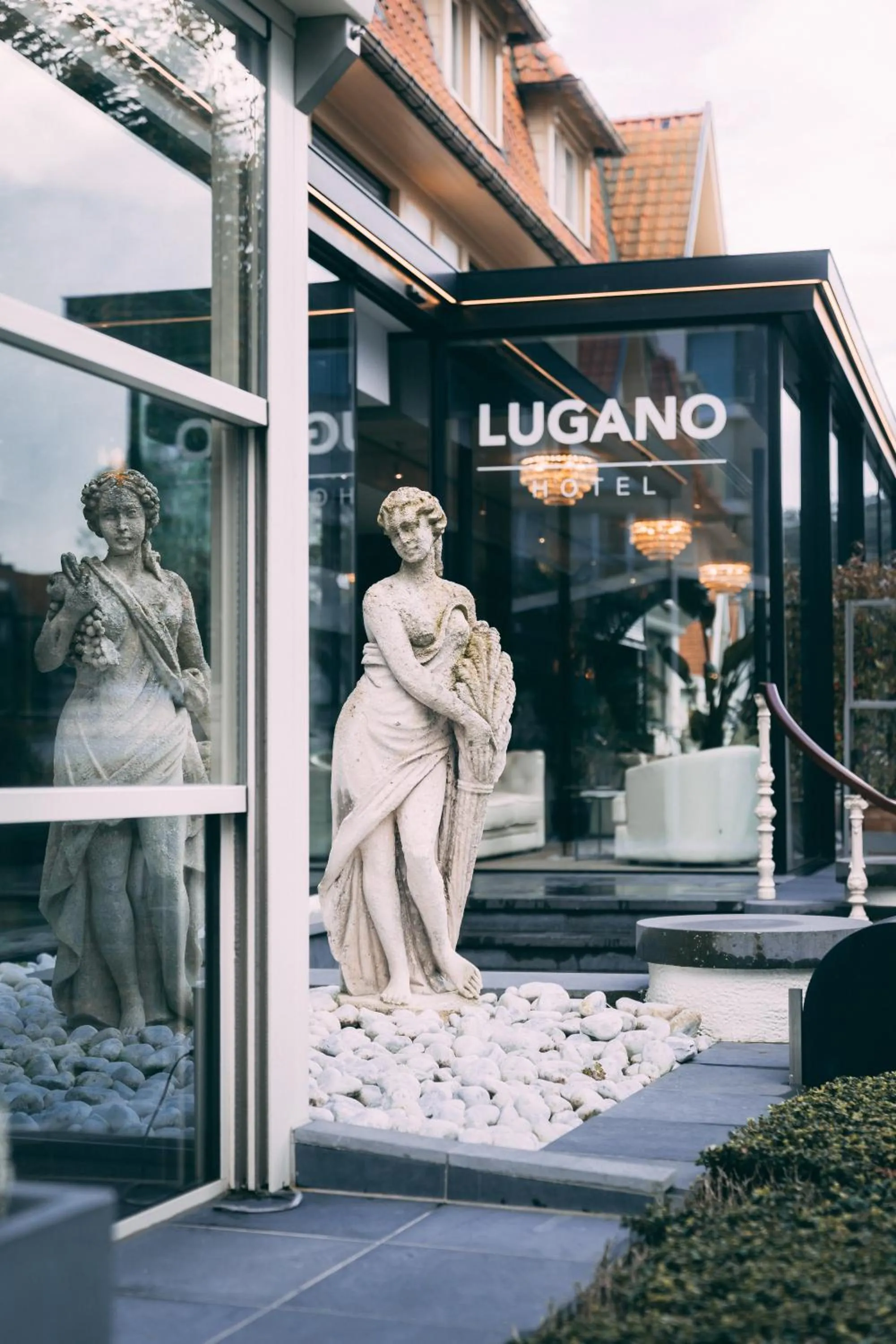 Facade/entrance in Hotel Lugano