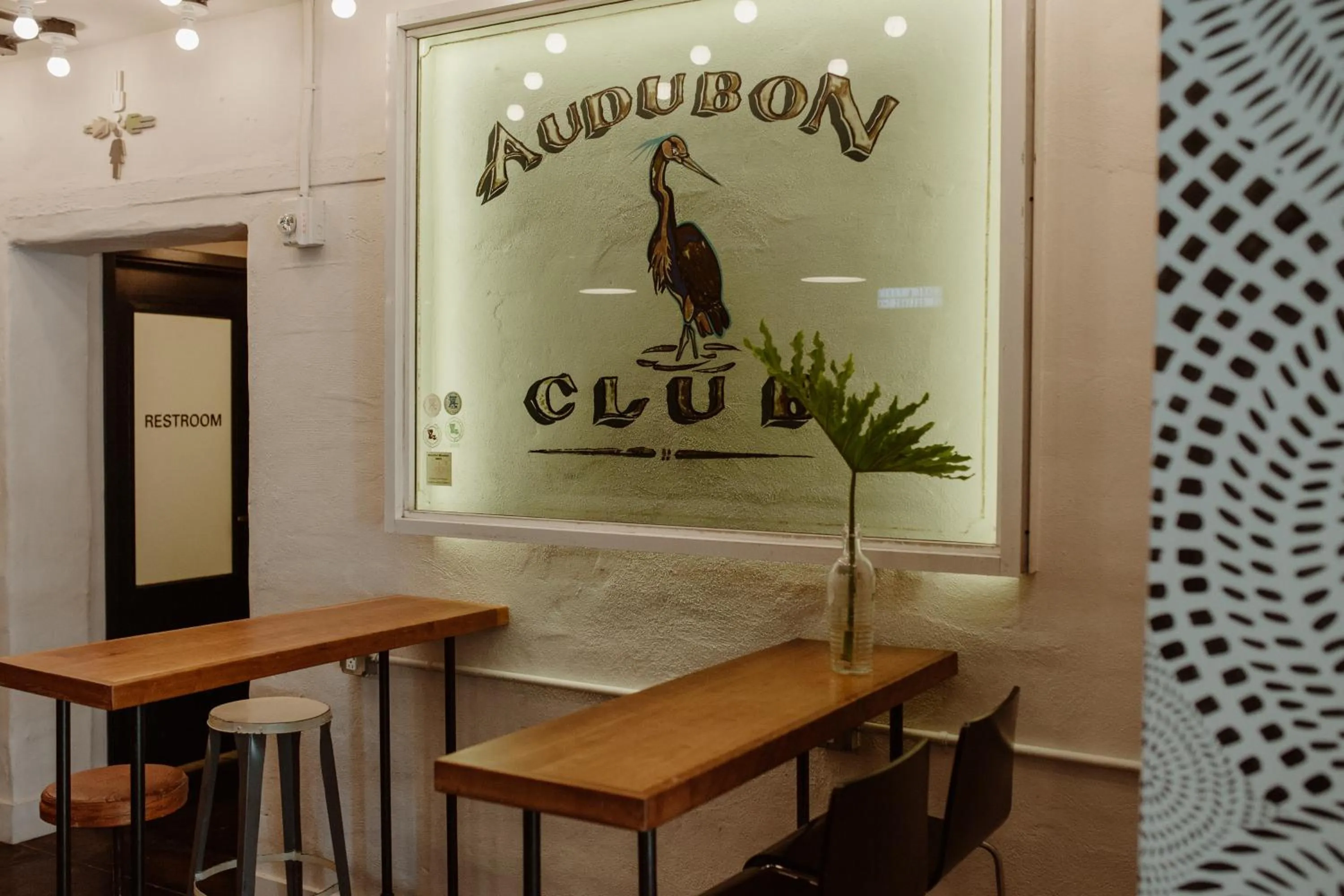 Lounge or bar in The Quisby