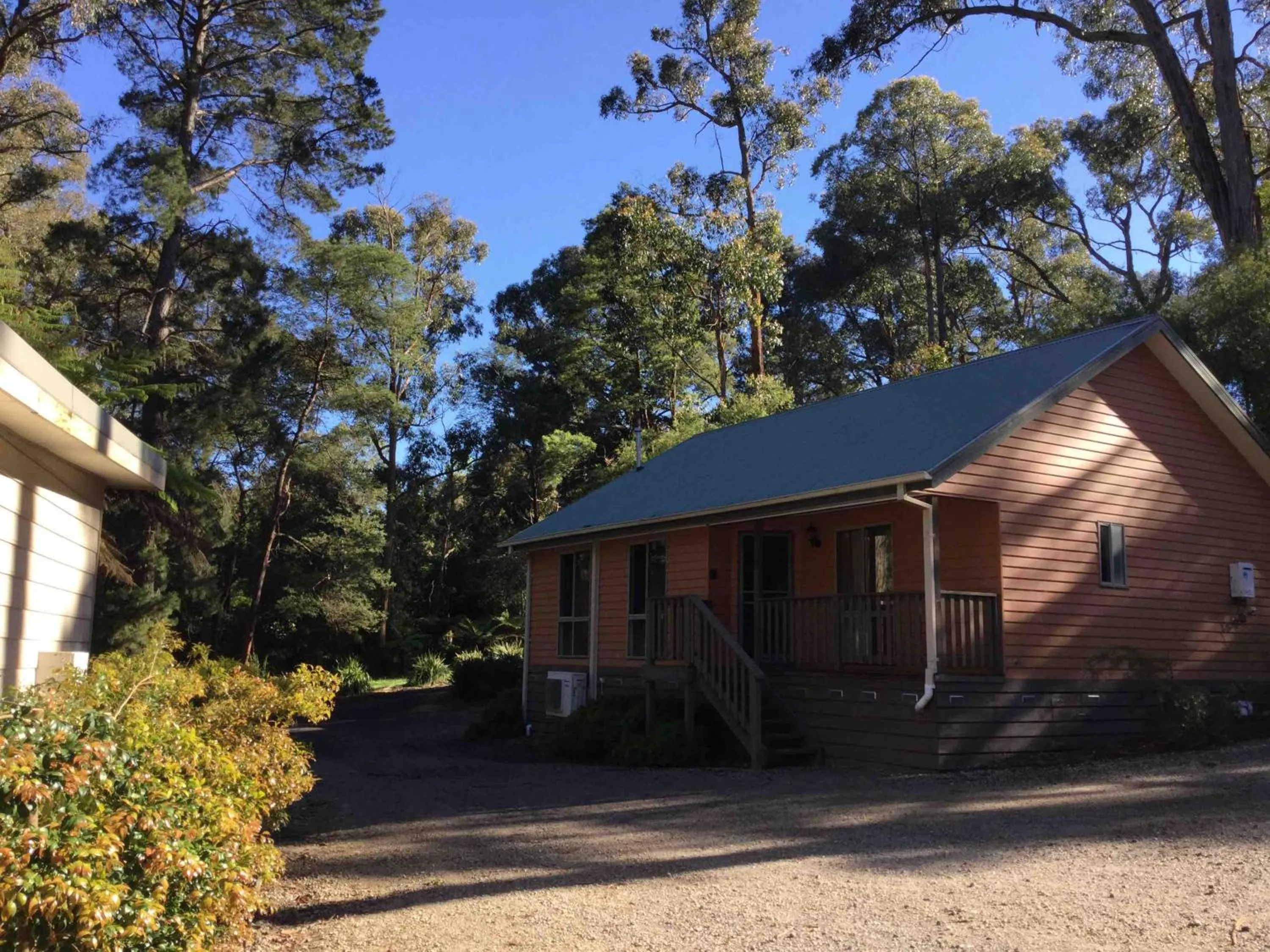 Facade/entrance in Emerald Creek Cottages