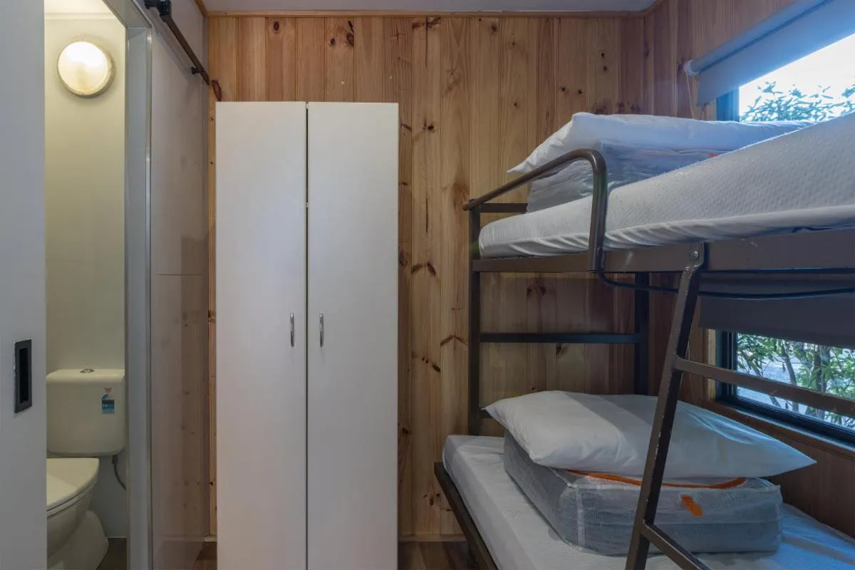 Bedroom, Bed in Daylesford Holiday Park