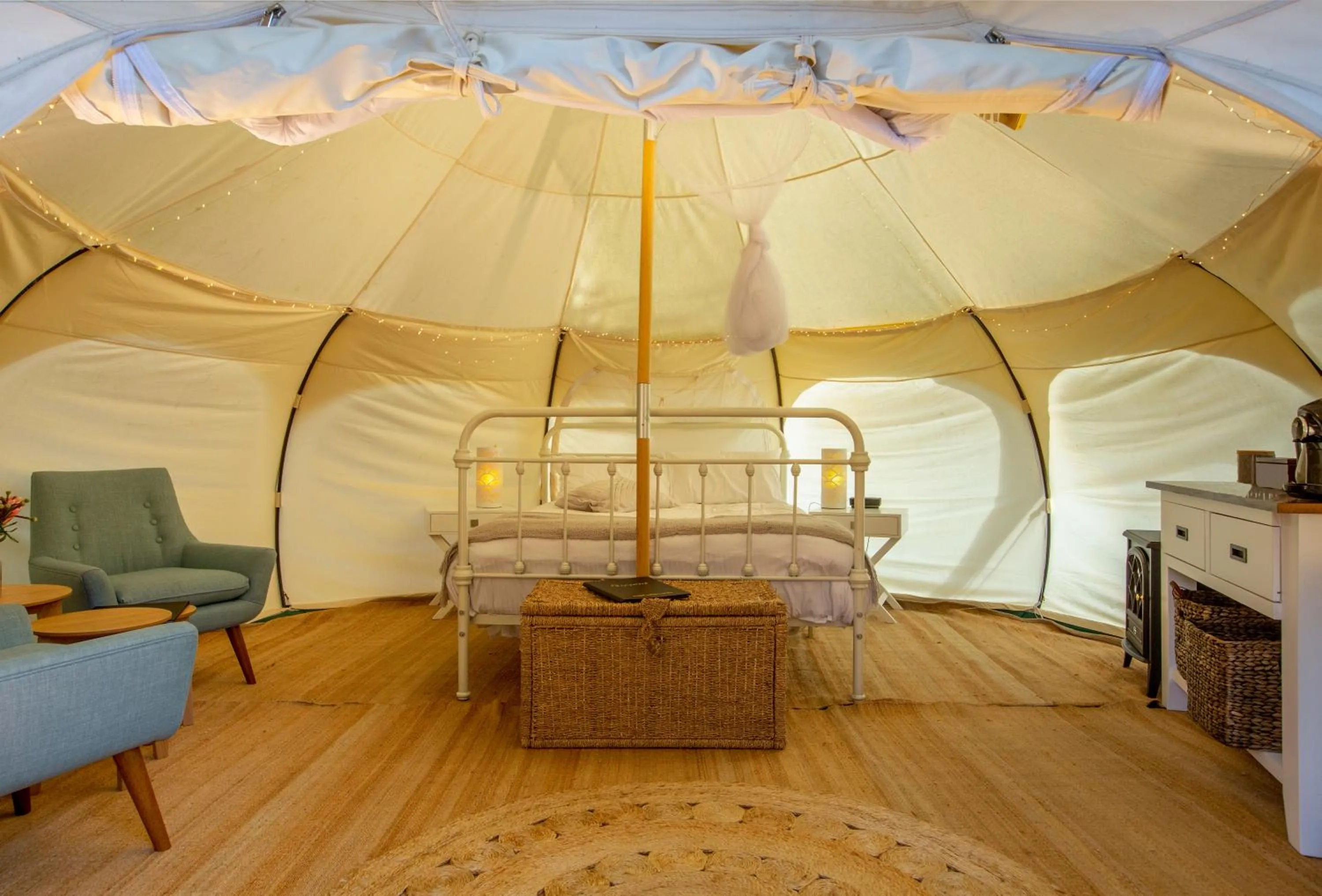 Photo of the whole room, Bed in Daylesford Holiday Park