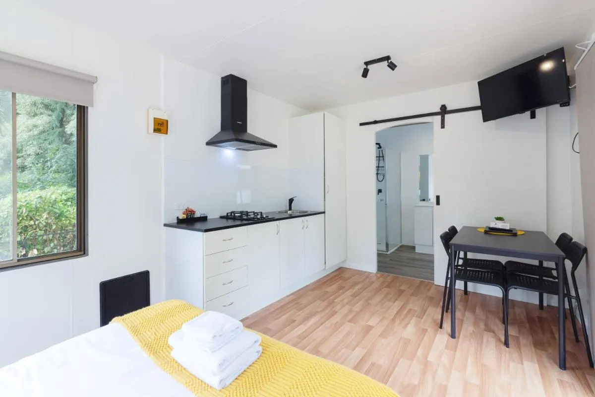 Kitchen or kitchenette in Daylesford Holiday Park