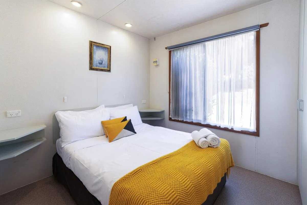 Bedroom, Bed in Daylesford Holiday Park