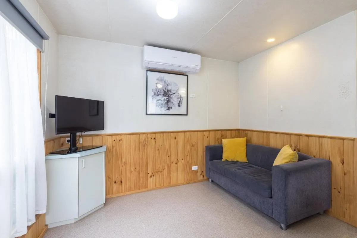 Living room in Daylesford Holiday Park