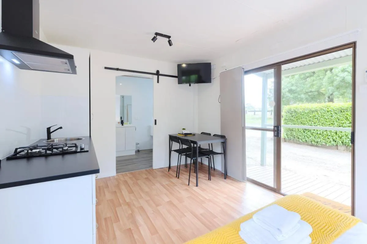 Kitchen or kitchenette in Daylesford Holiday Park