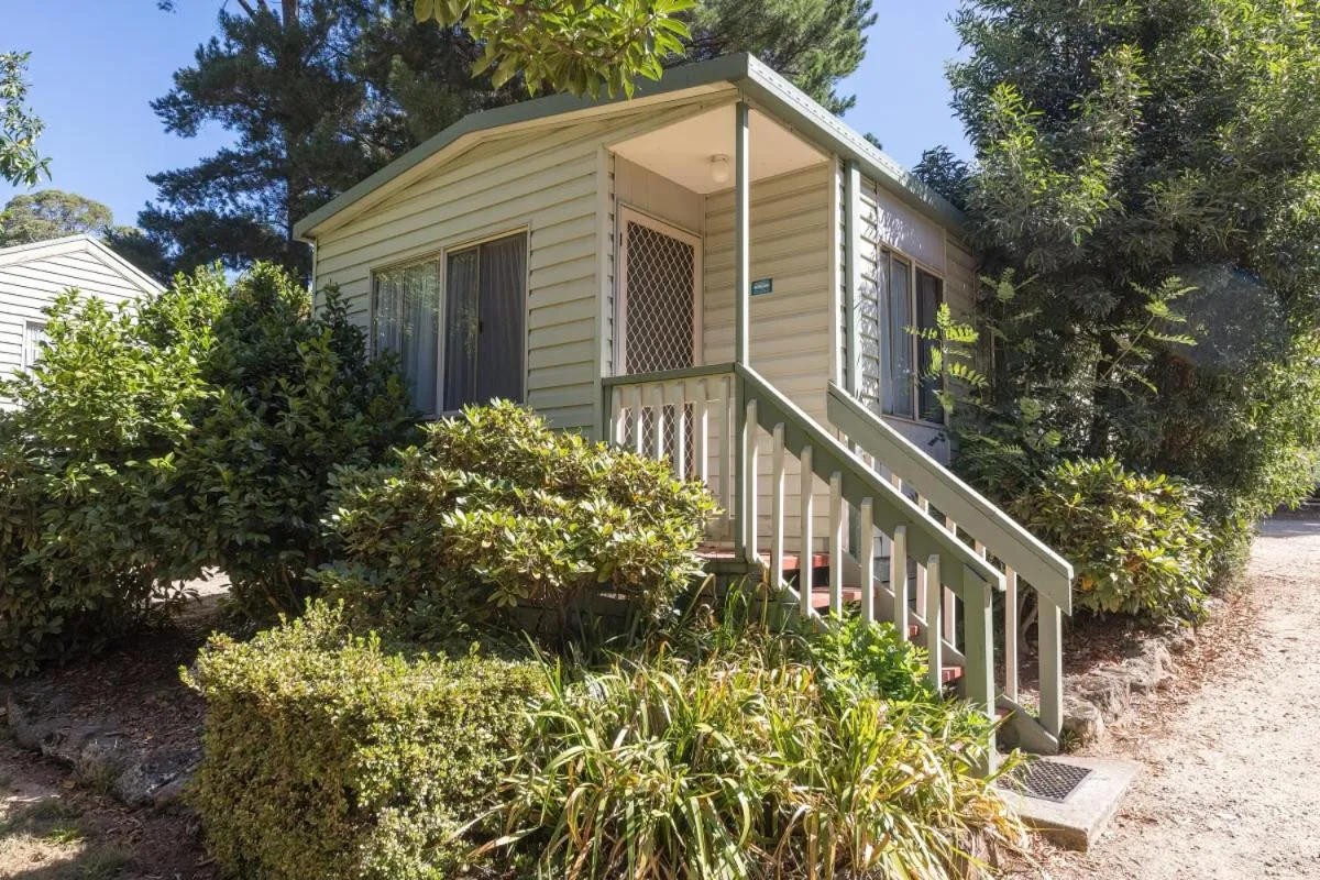 Property building in Daylesford Holiday Park