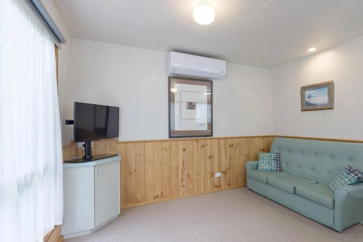 Living room in Daylesford Holiday Park