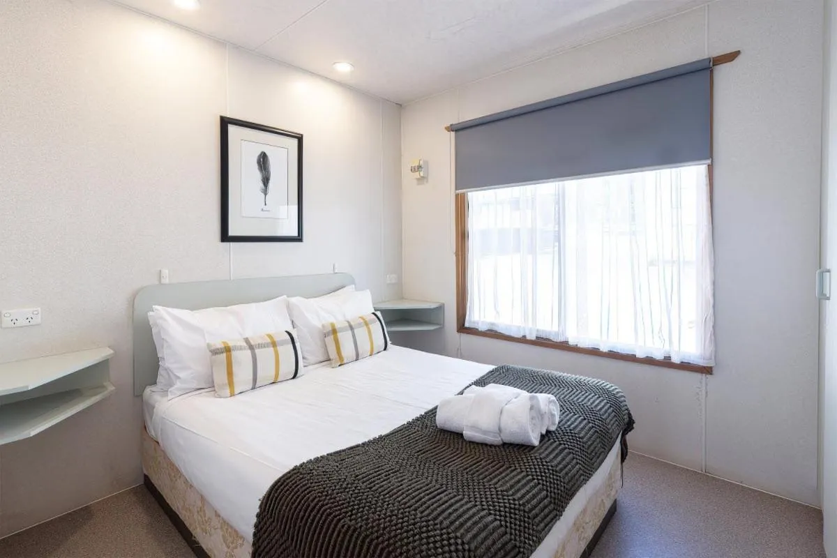 Bedroom, Bed in Daylesford Holiday Park