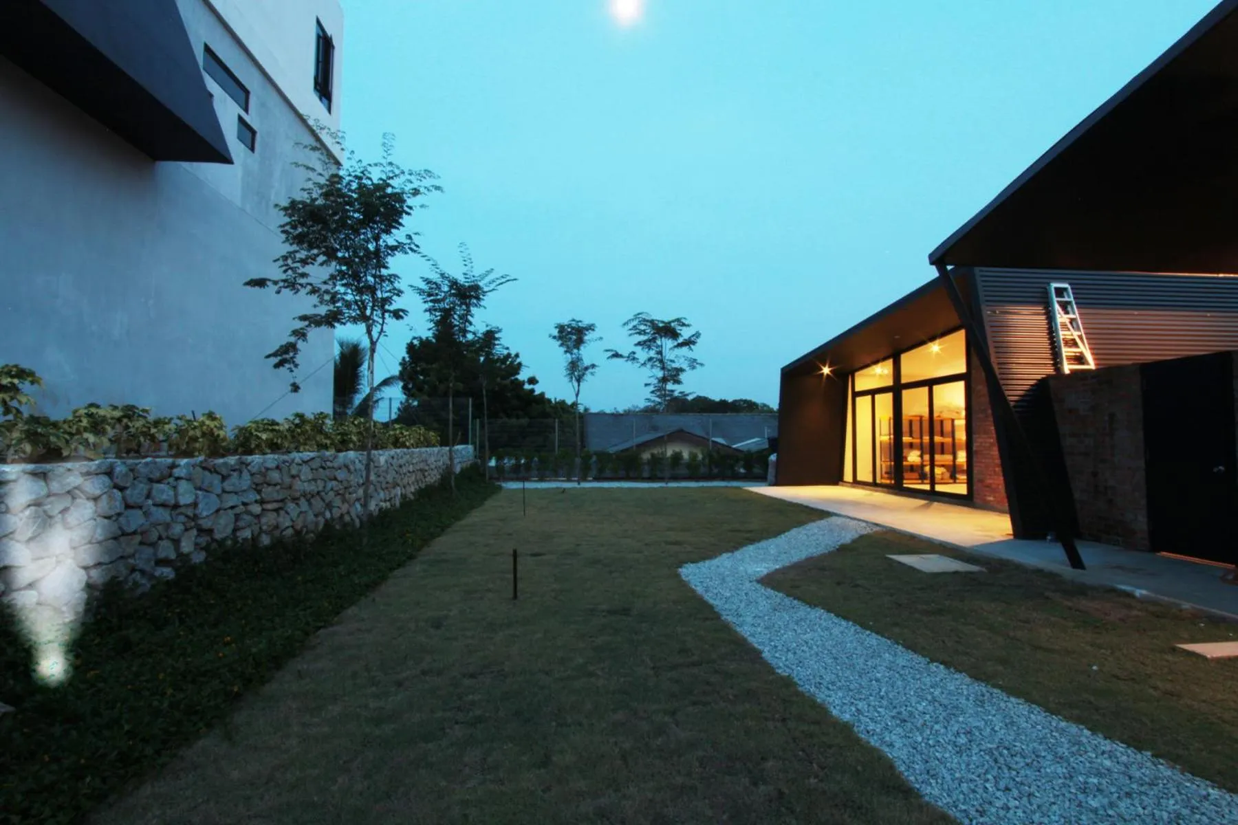 Property building in Villa Lot 1638