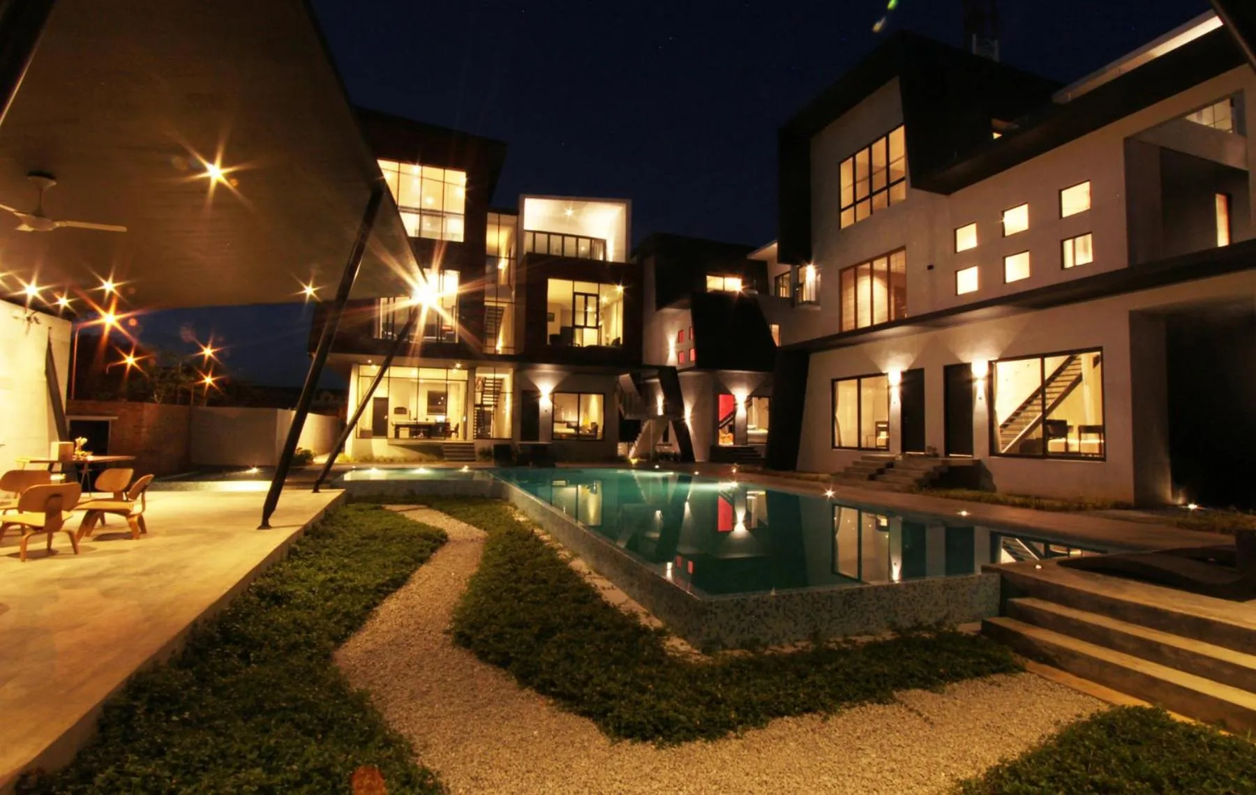 Property building in Villa Lot 1638