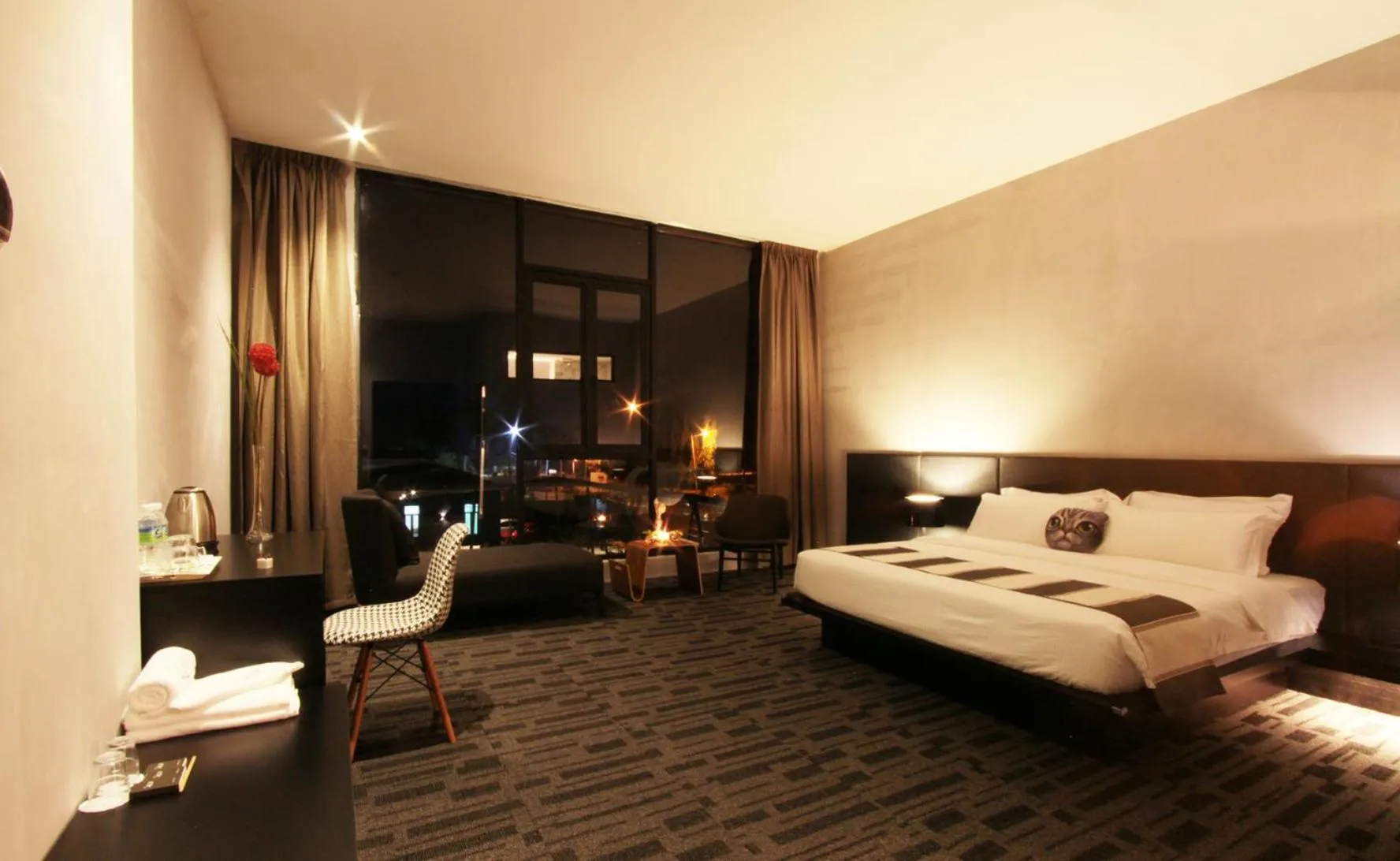 Seating area, Bed in Villa Lot 1638