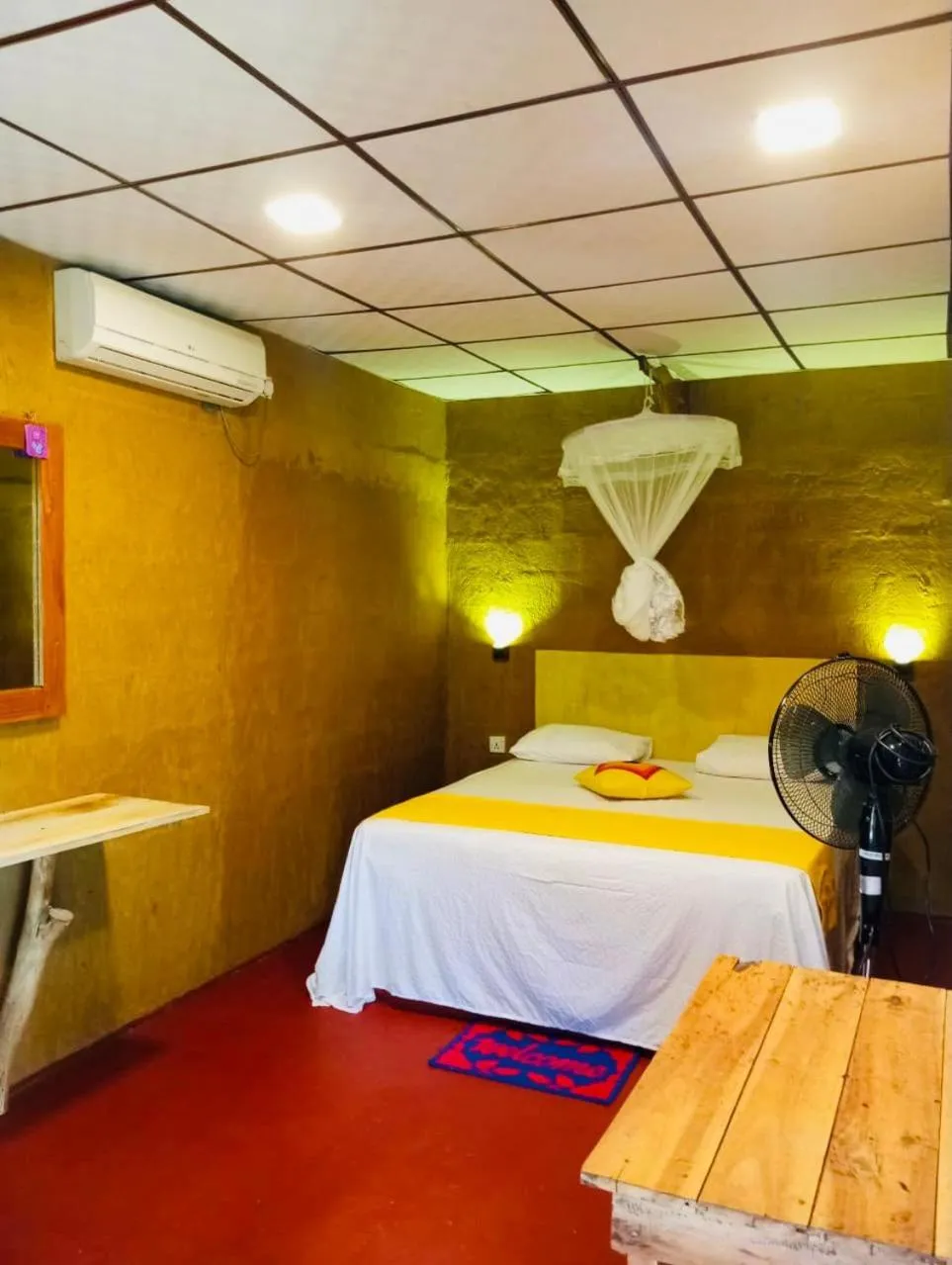 Bedroom, Bed in Nature lovers Safari Cottage