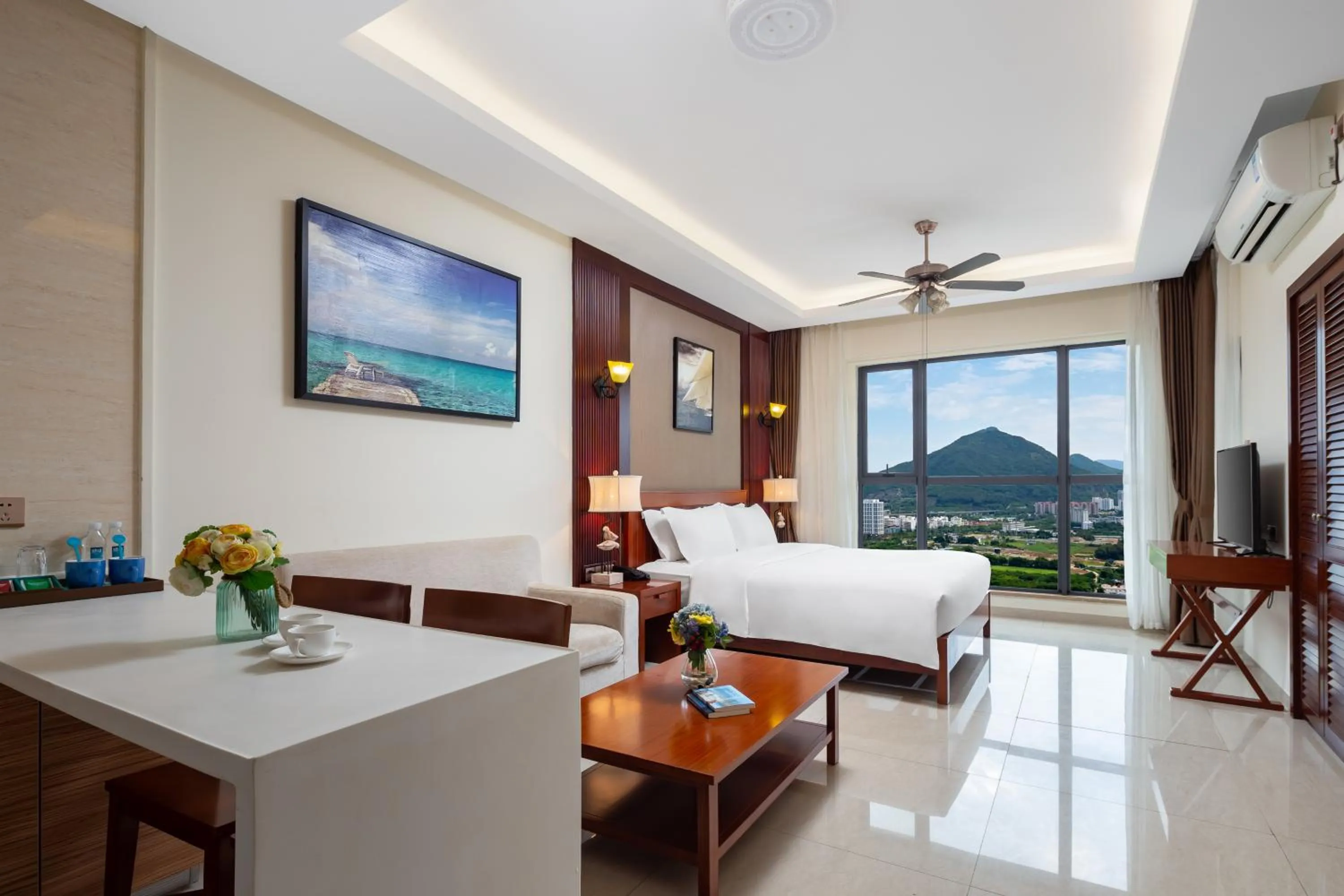 Bedroom in Paxton Vacances Hotel & Suite Sanya