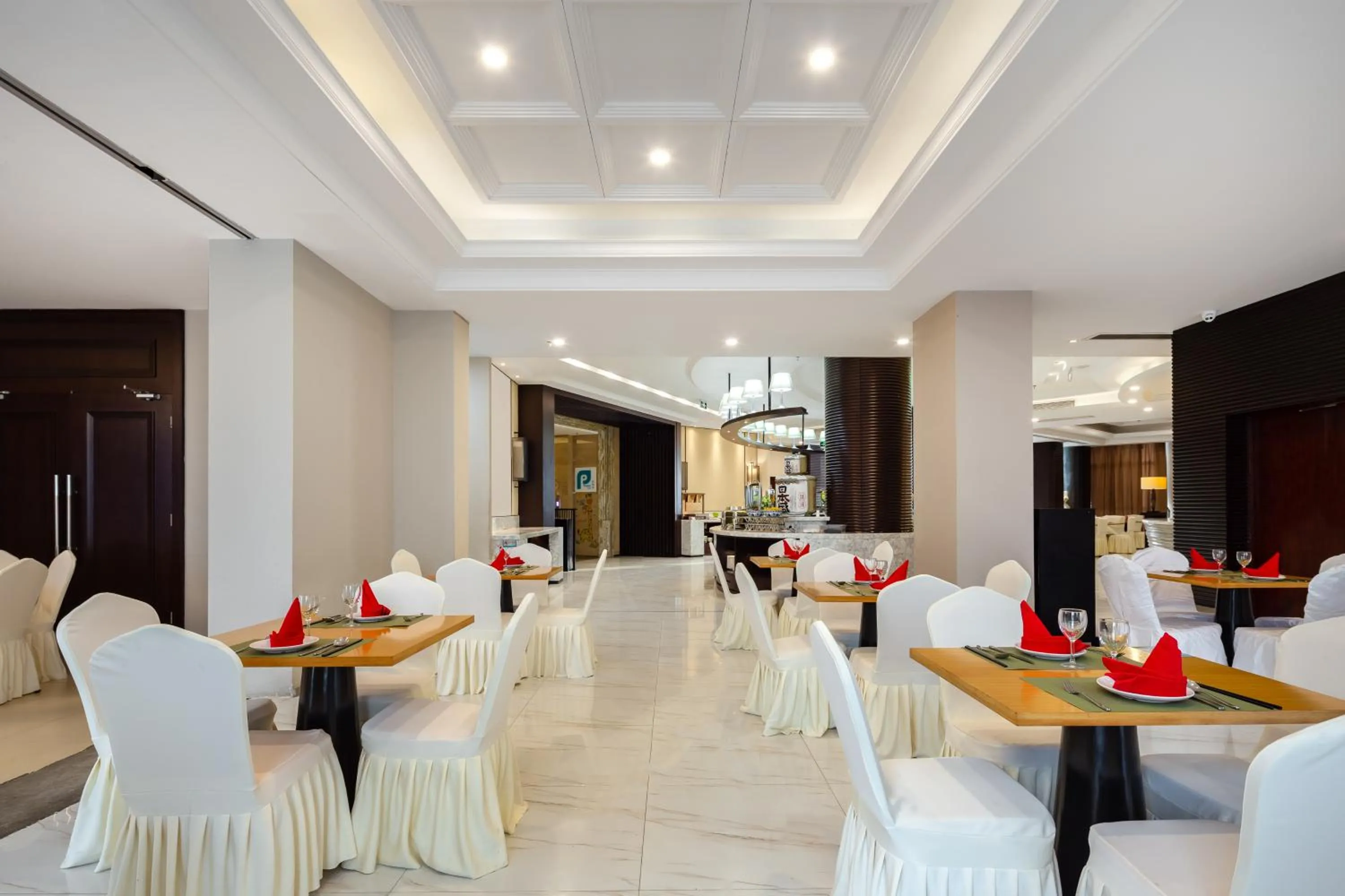 Restaurant/Places to Eat in Paxton Vacances Hotel & Suite Sanya