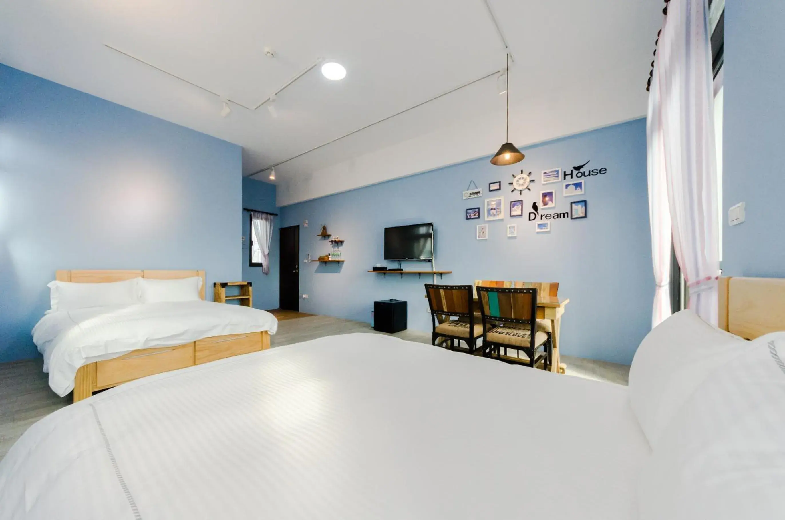 Quadruple Room with Garden View in Sea breeze Inn Quadruple Room with Garden View in Sea breeze Inn