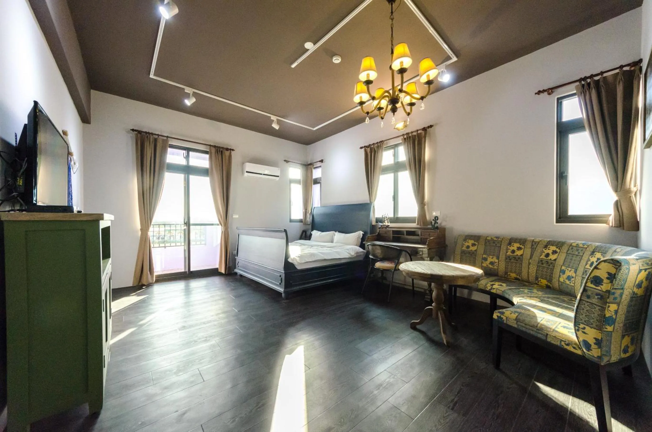 Bed in Sea breeze Inn