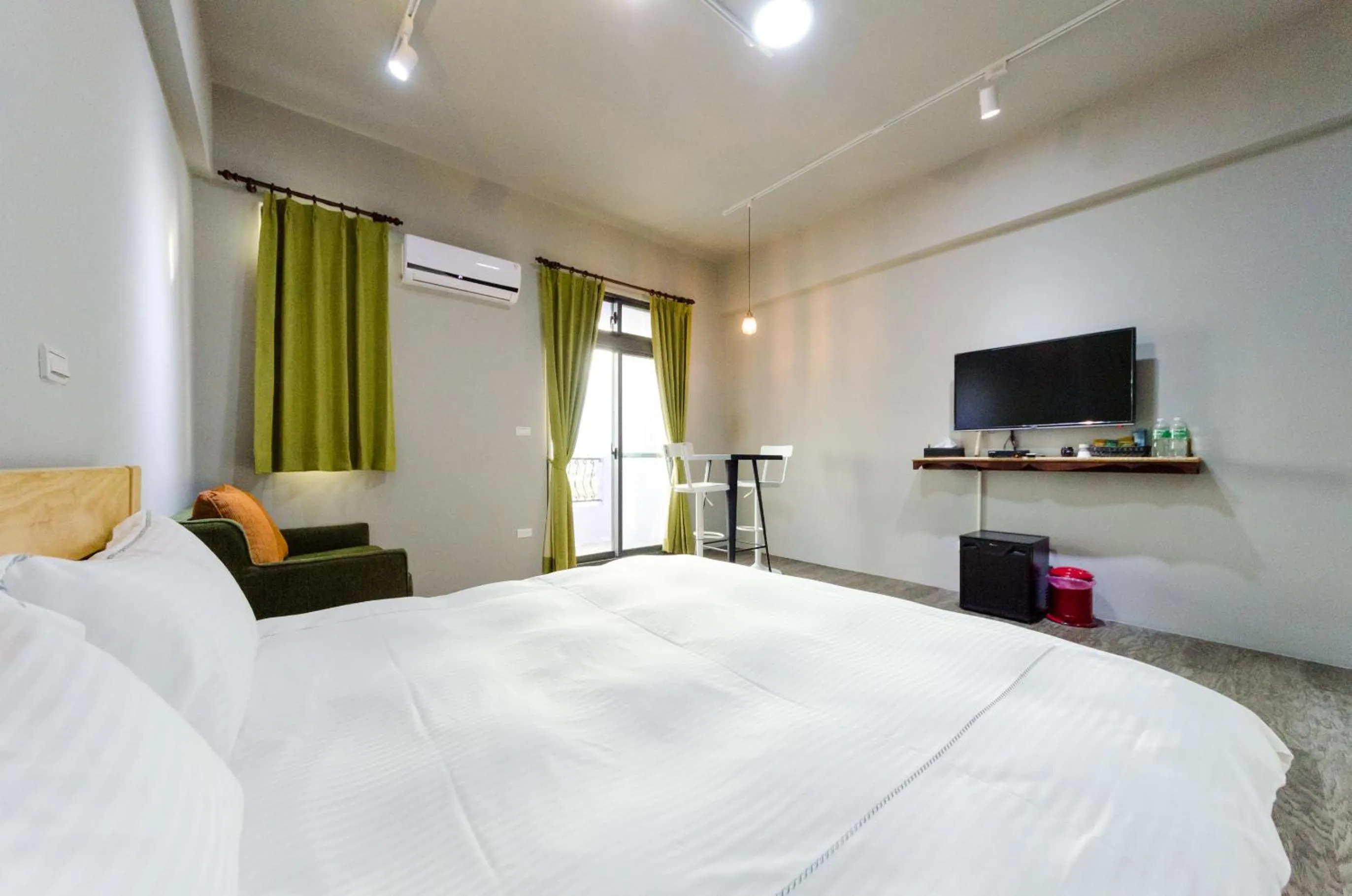 Bed in Sea breeze Inn