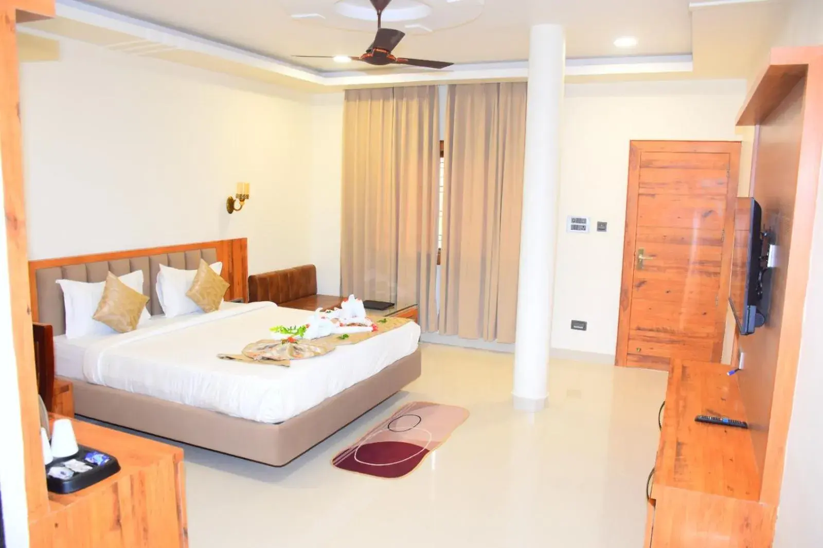 Superior Deluxe Double or Twin Room - single occupancy in Hotel Royal Palace Superior Deluxe Double or Twin Room - single occupancy in Hotel Royal Palace