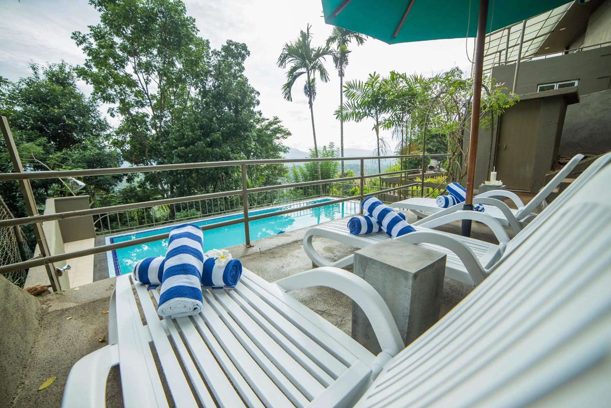 Swimming pool in Range Kandy
