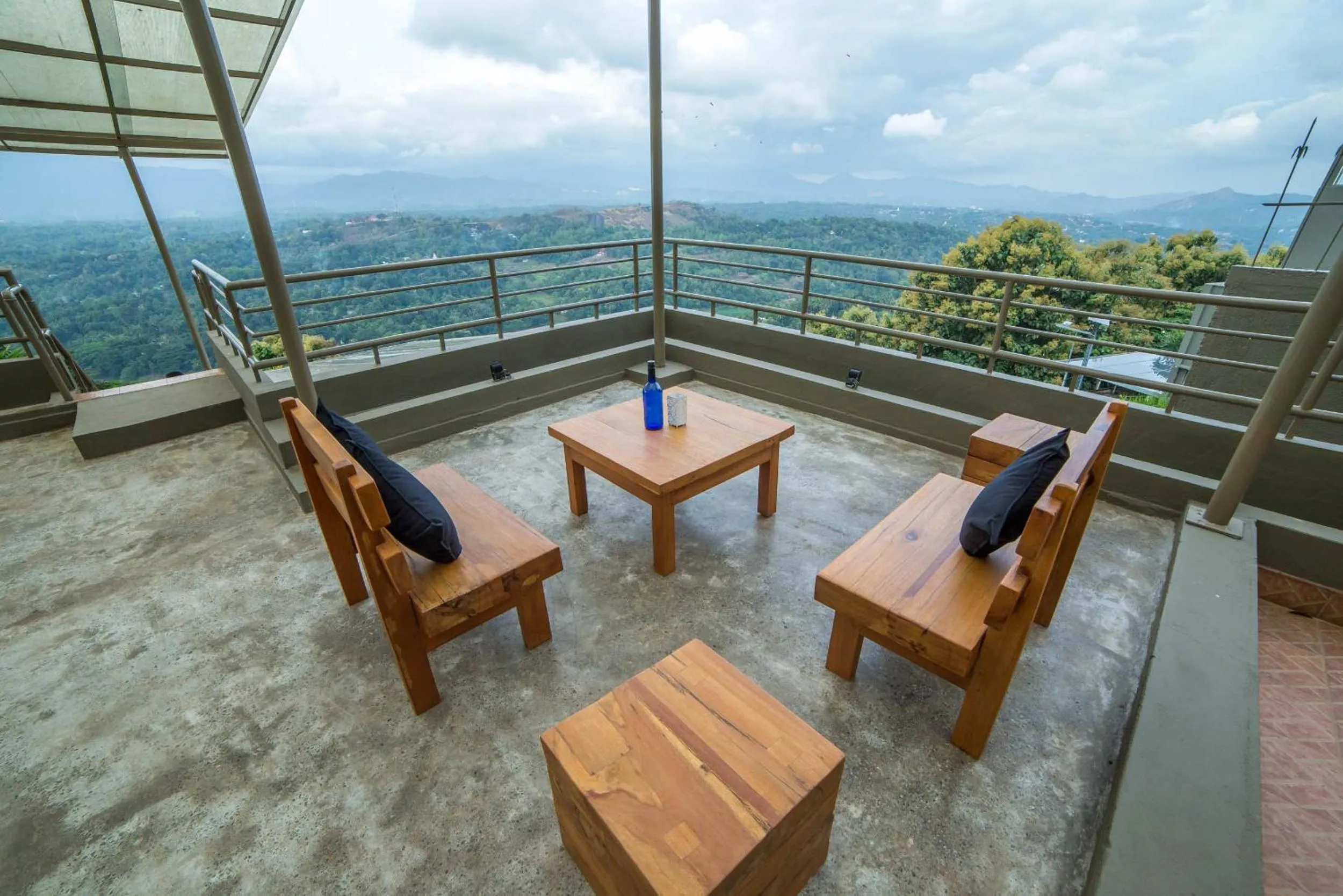 Balcony/Terrace in Range Kandy