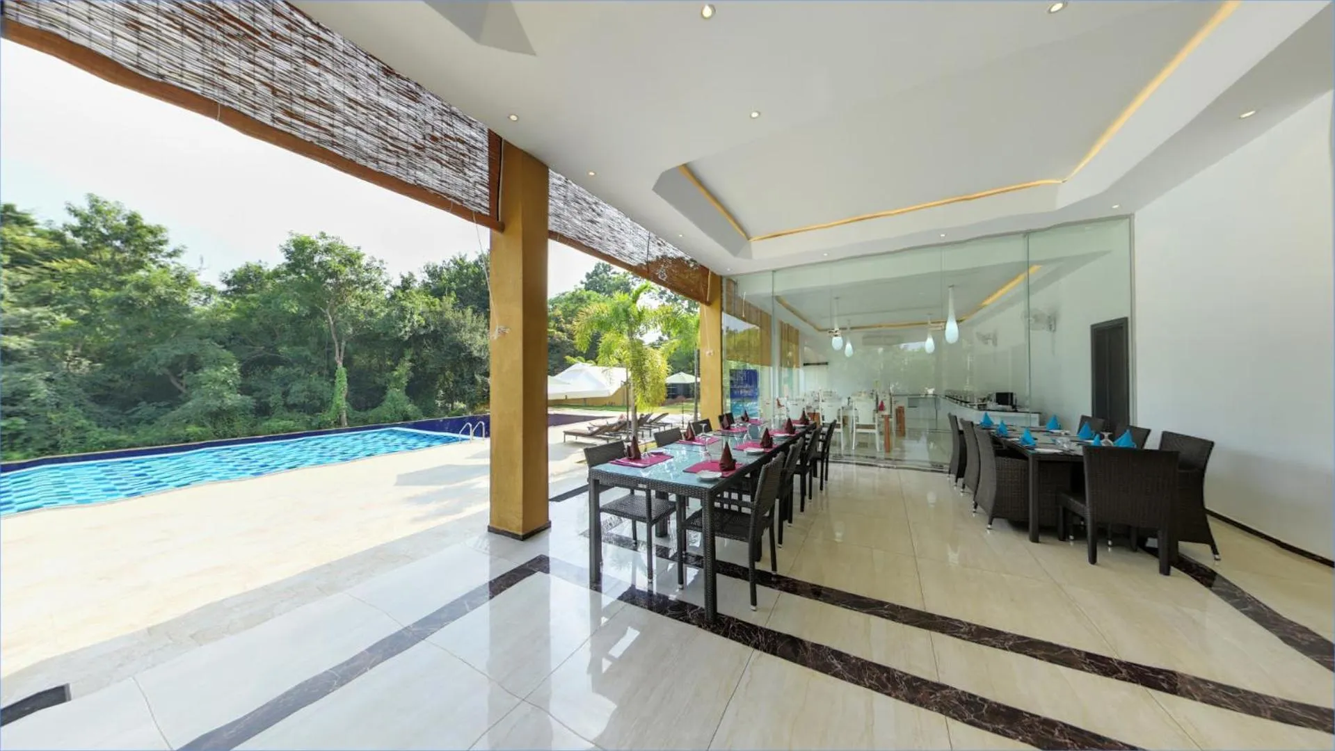 Restaurant/places to eat in Cassandra Culture Resort