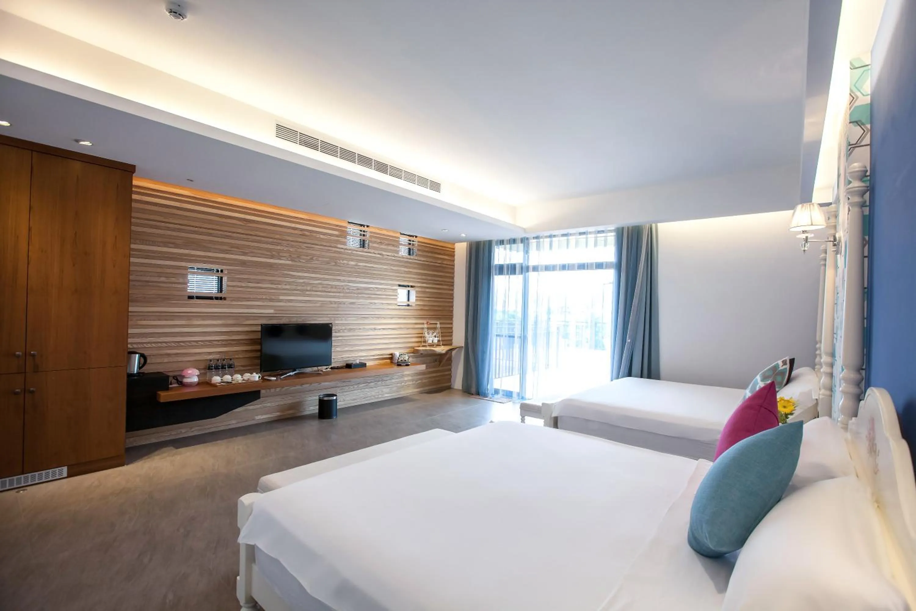 TV and multimedia, Bed in W Star