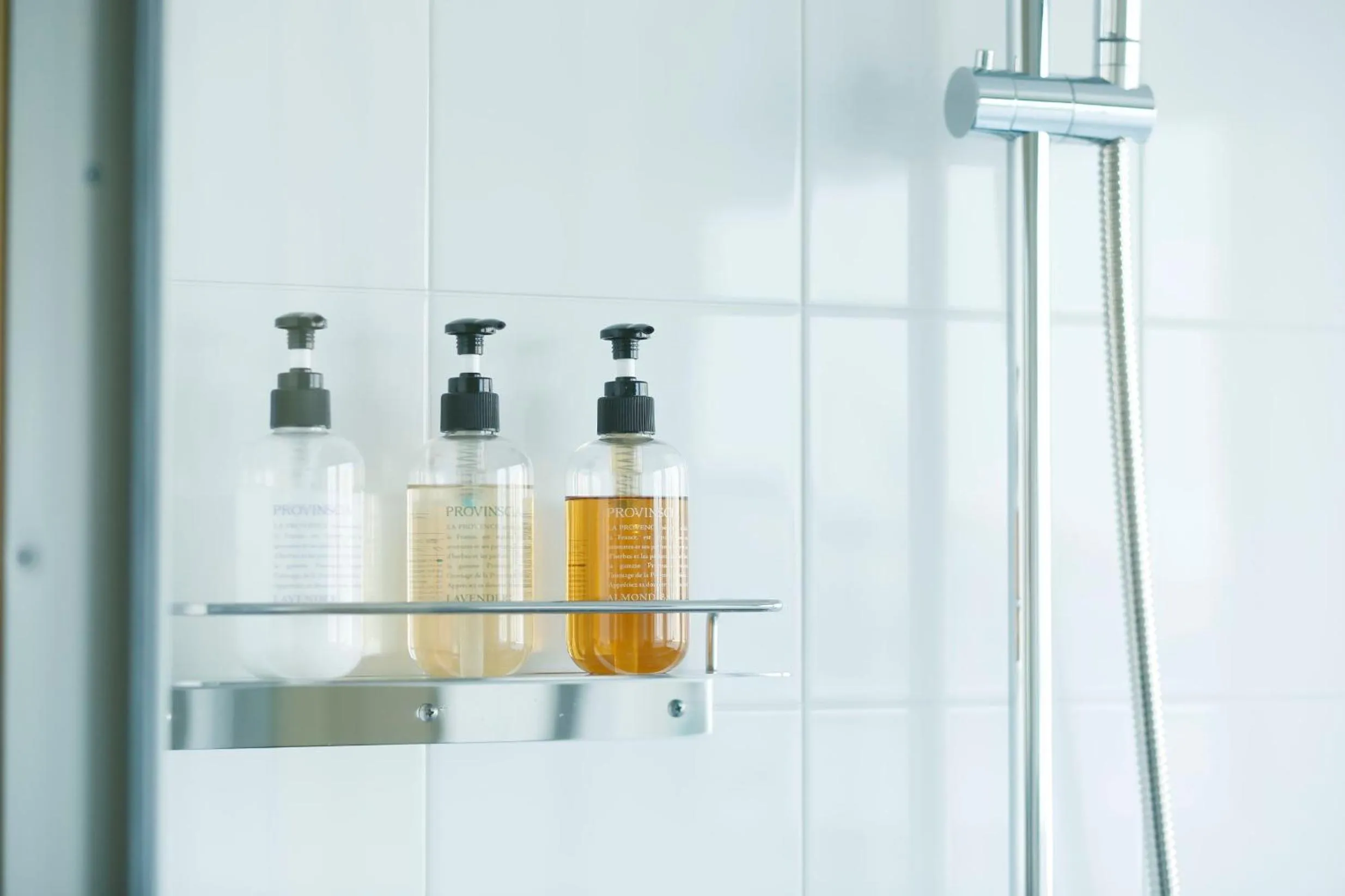 Shower in LYURO Tokyo Kiyosumi by THE SHARE HOTELS