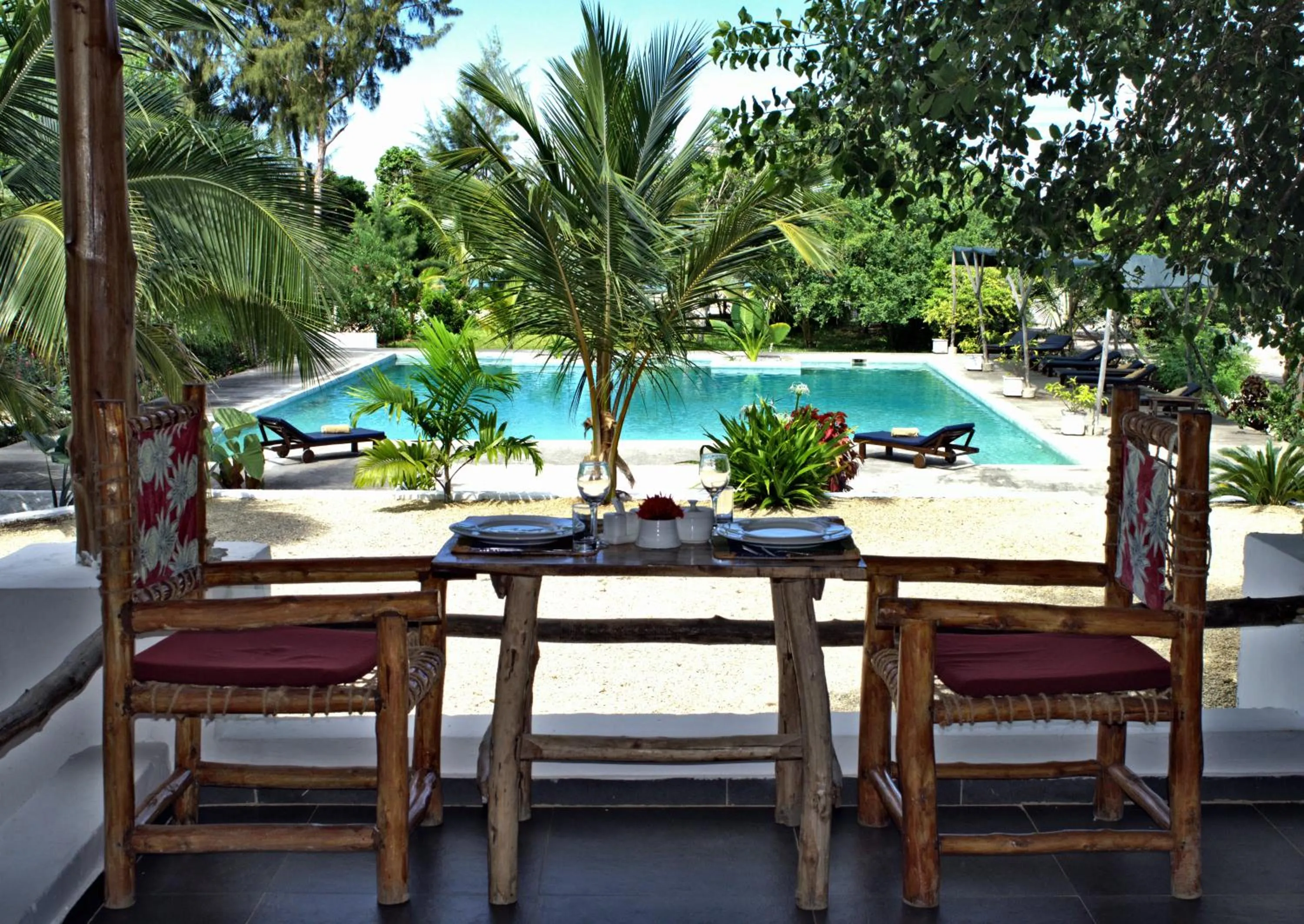 Restaurant/places to eat in Pemba Paradise