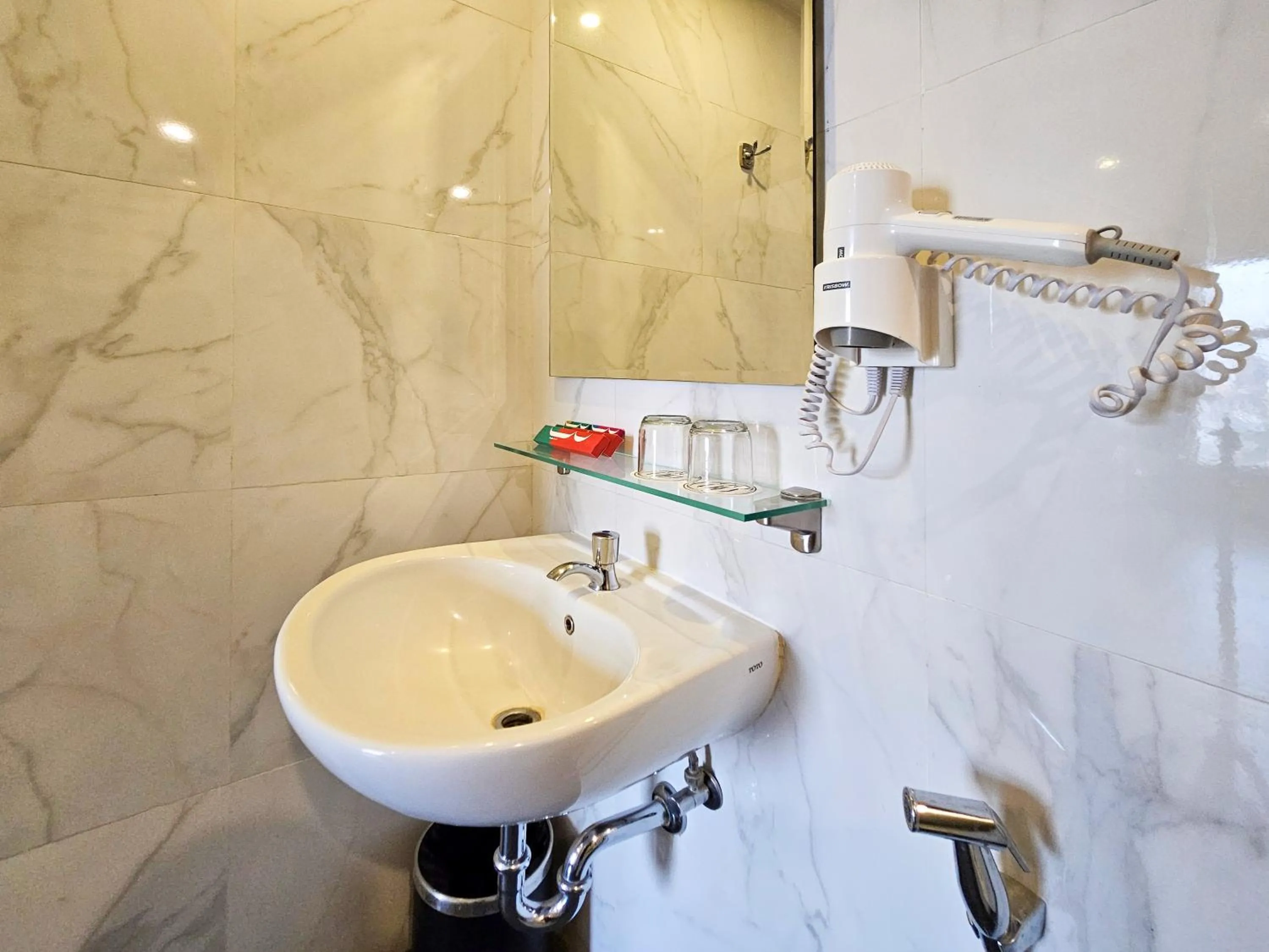 Bathroom in Hotel 88 Kedungsari - Kedungdoro By WH