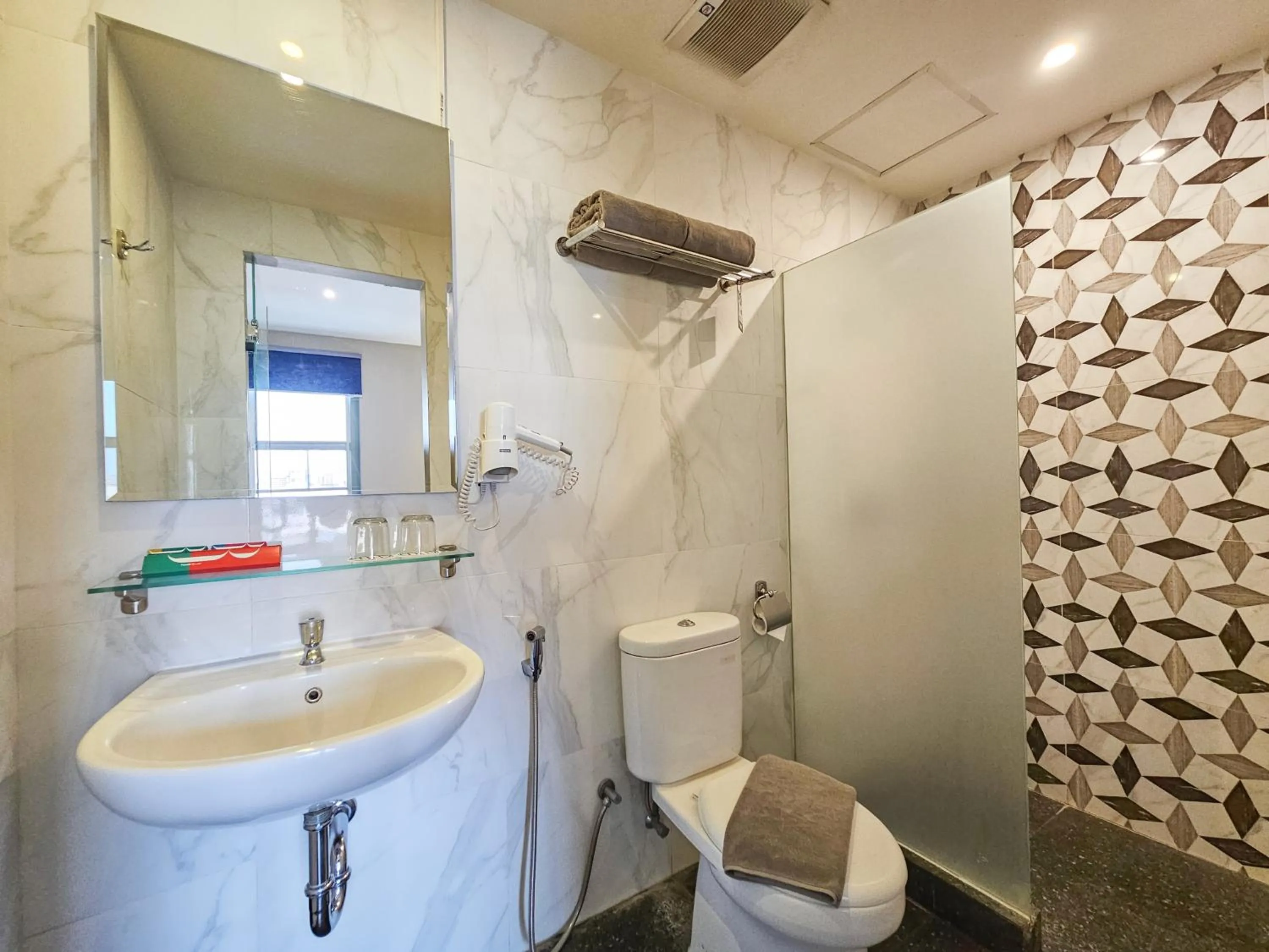 Shower in Hotel 88 Kedungsari - Kedungdoro By WH