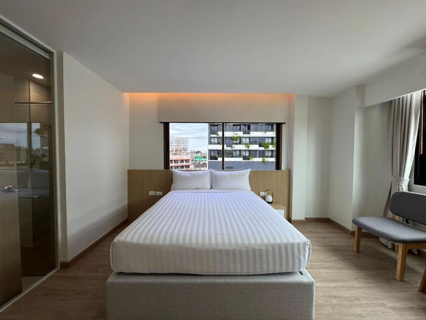 Bedroom, Bed in HOUSE HOTEL Central Pattaya