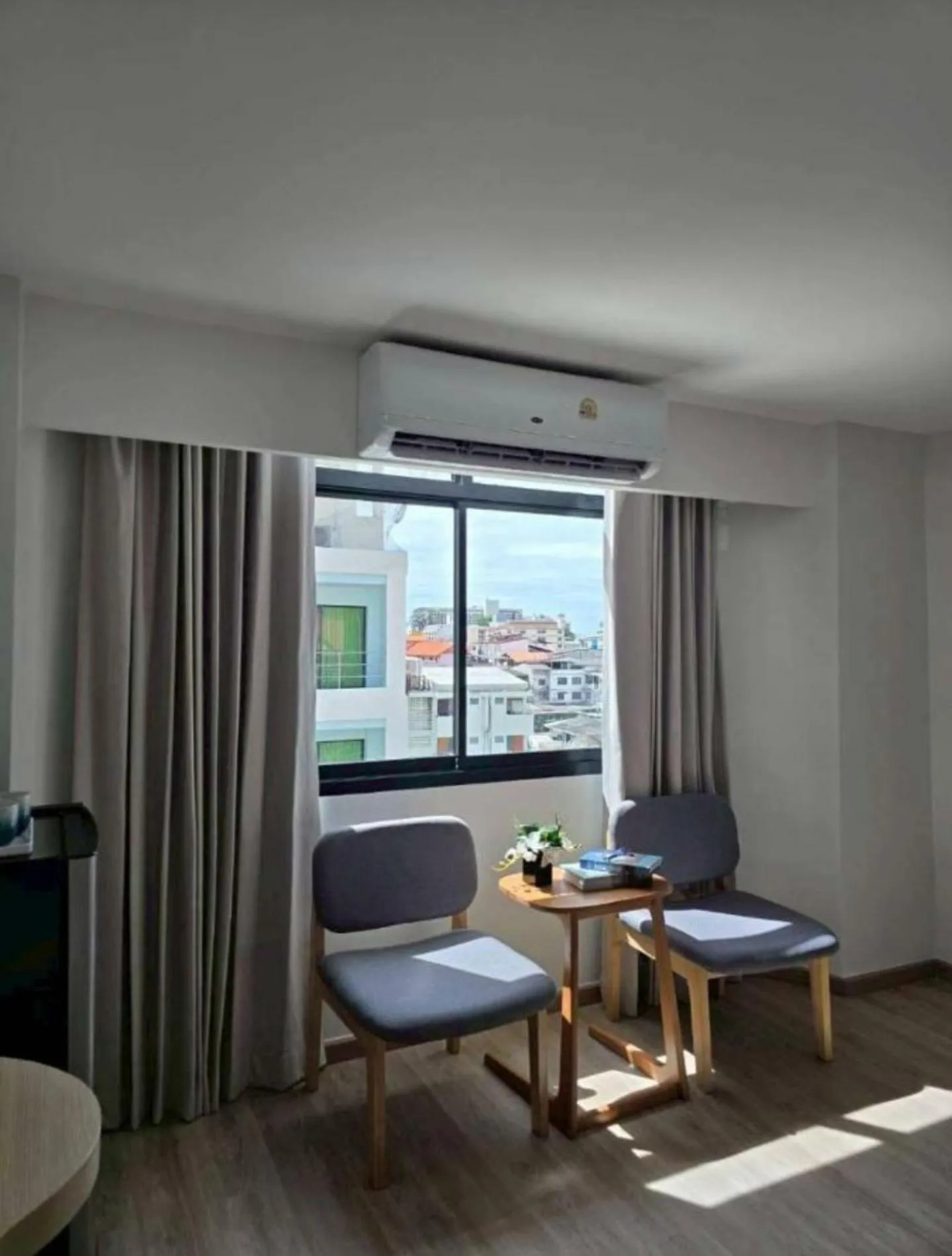 Seating area in HOUSE HOTEL Central Pattaya