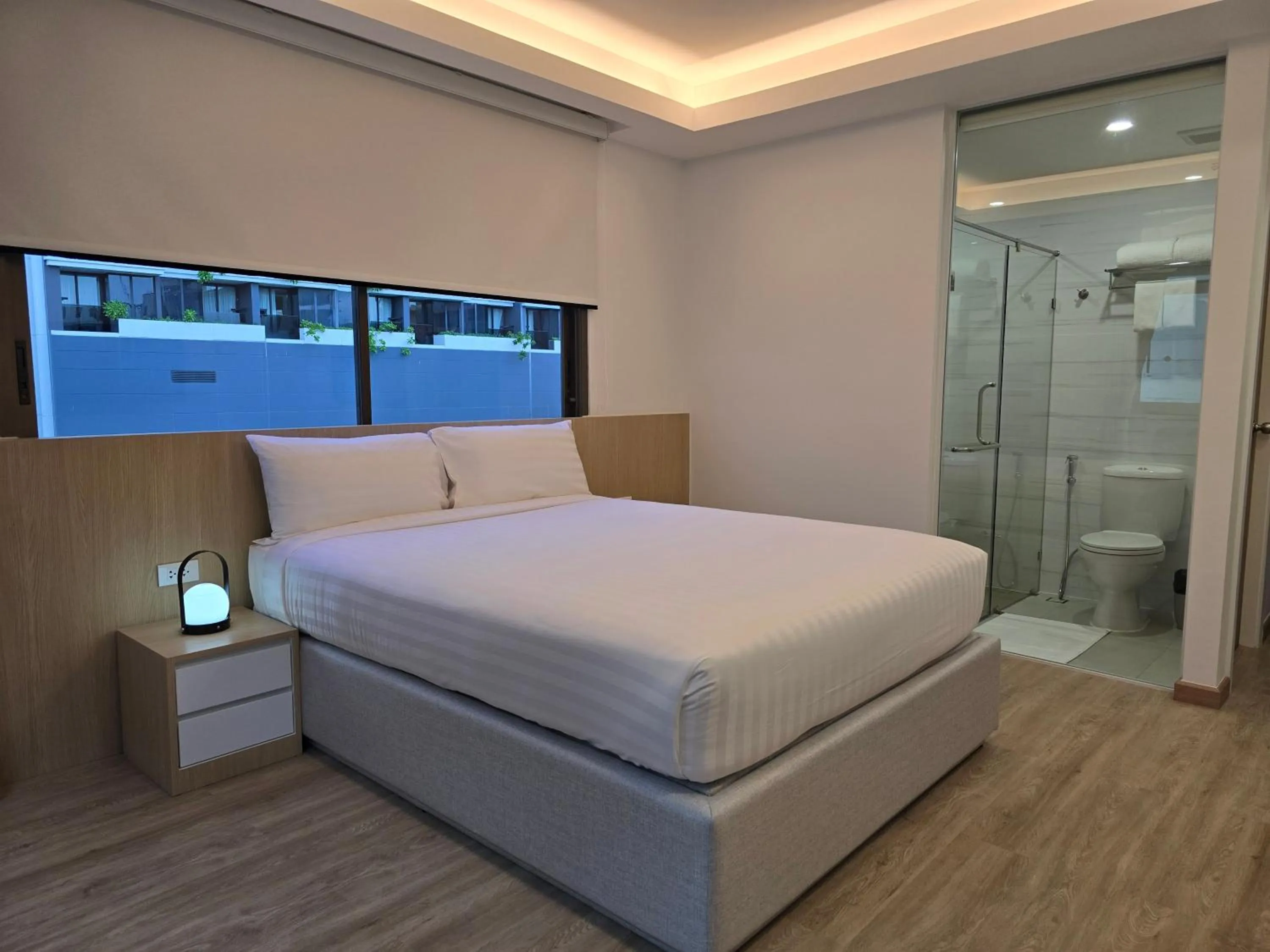 Bedroom, Bed in HOUSE HOTEL Central Pattaya