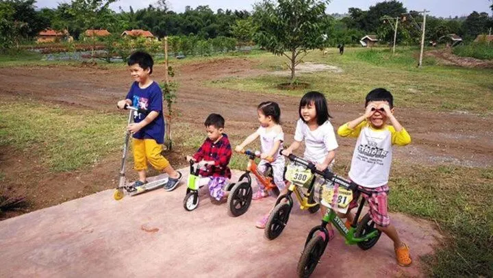 Children play ground in COOLLiving Farmhouse Organic
