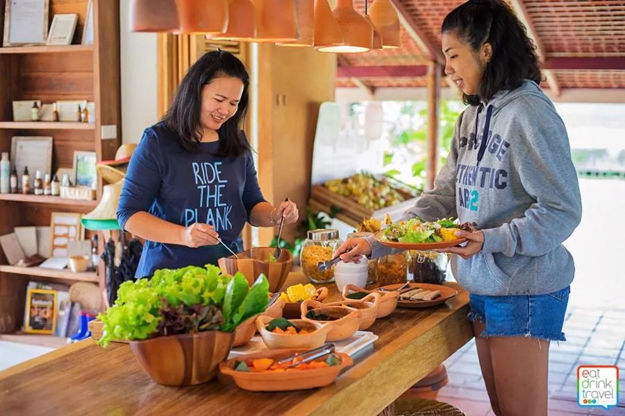 American breakfast in COOLLiving Farmhouse Organic