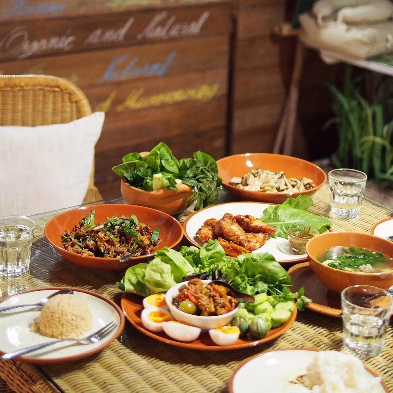 Dinner in COOLLiving Farmhouse Organic