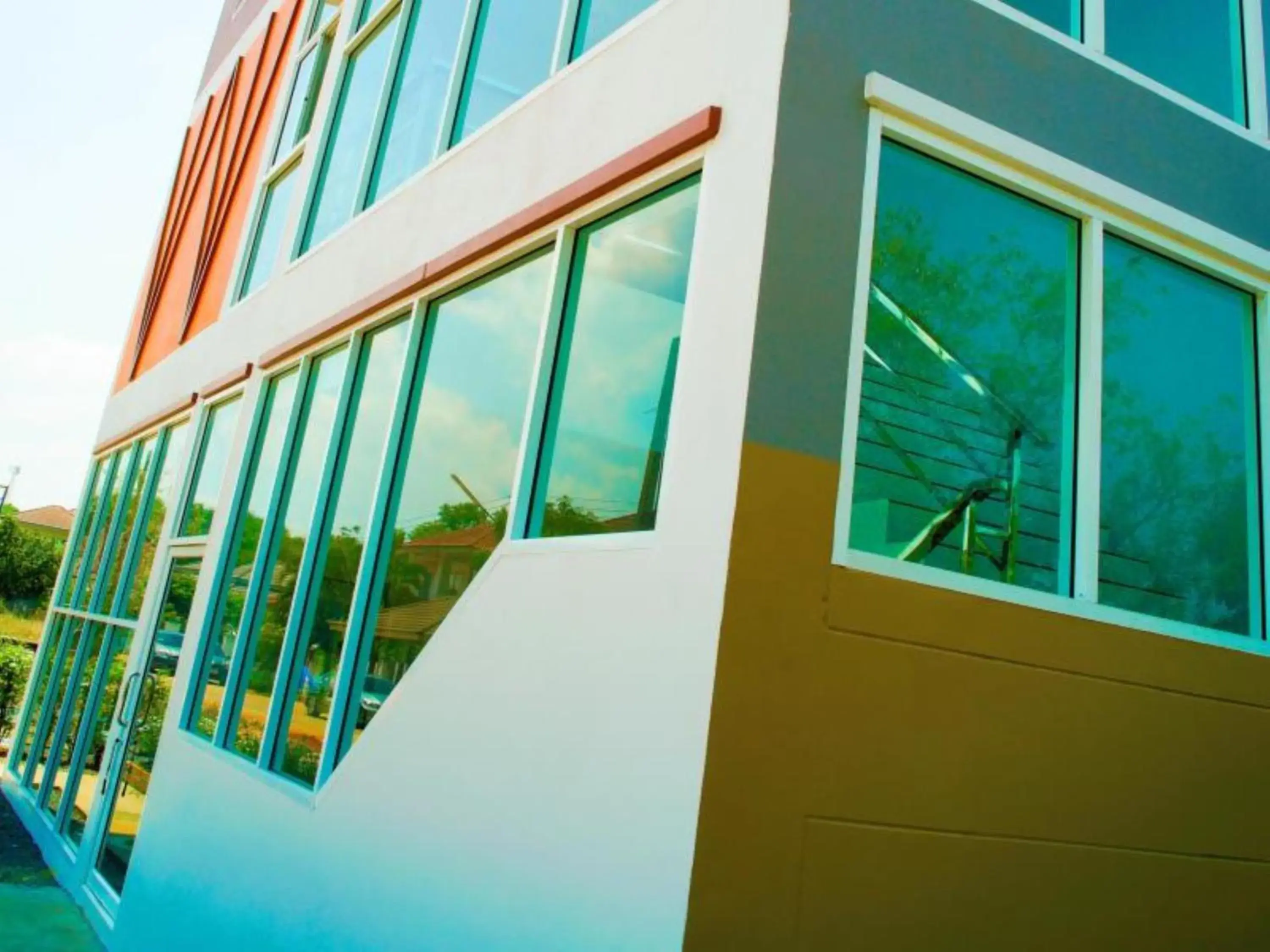 Facade/entrance in Na Dream Place Facade/entrance in Na Dream Place