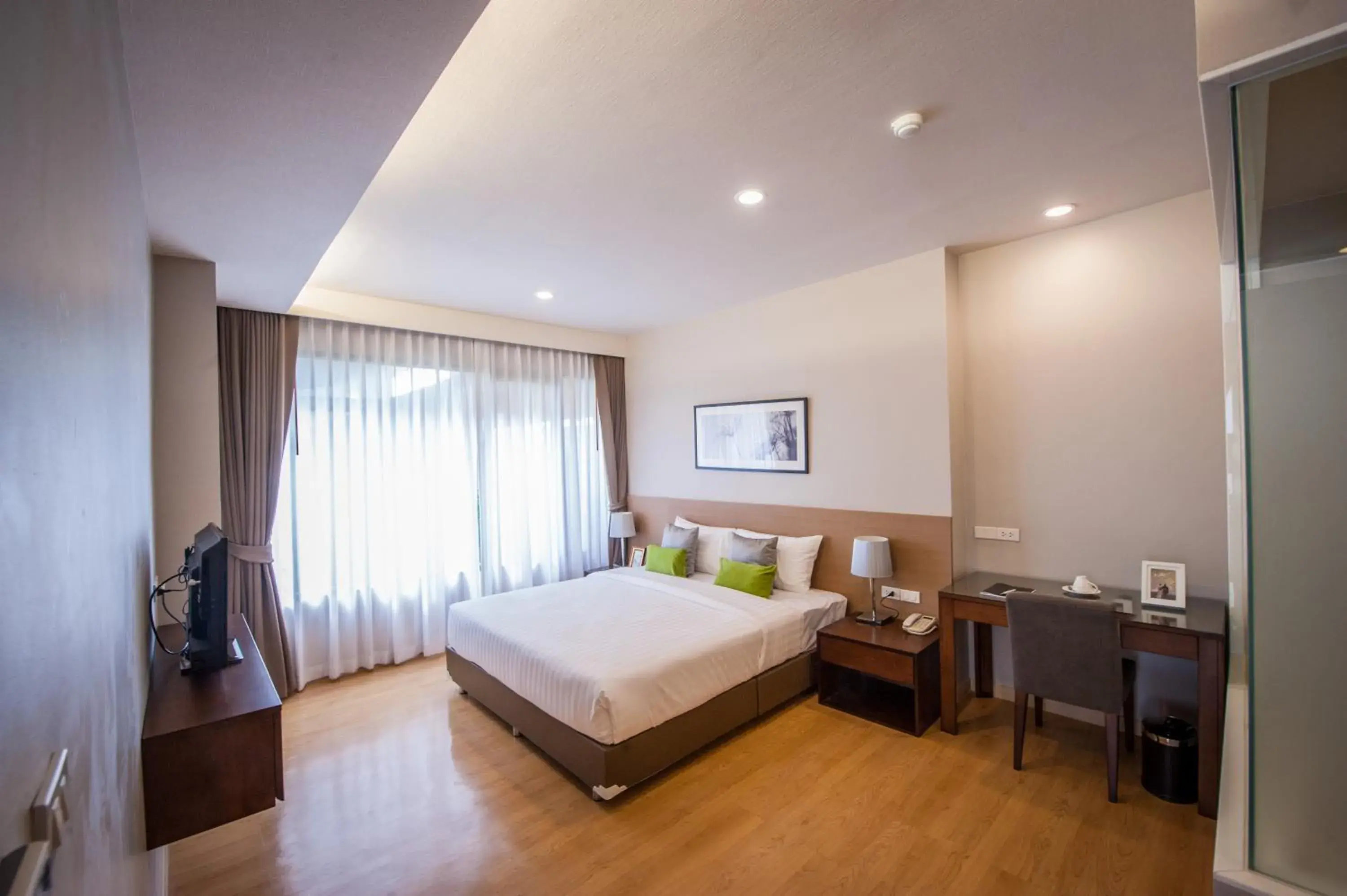 Bed in Burgundy Residence 304 Bed in Burgundy Residence 304