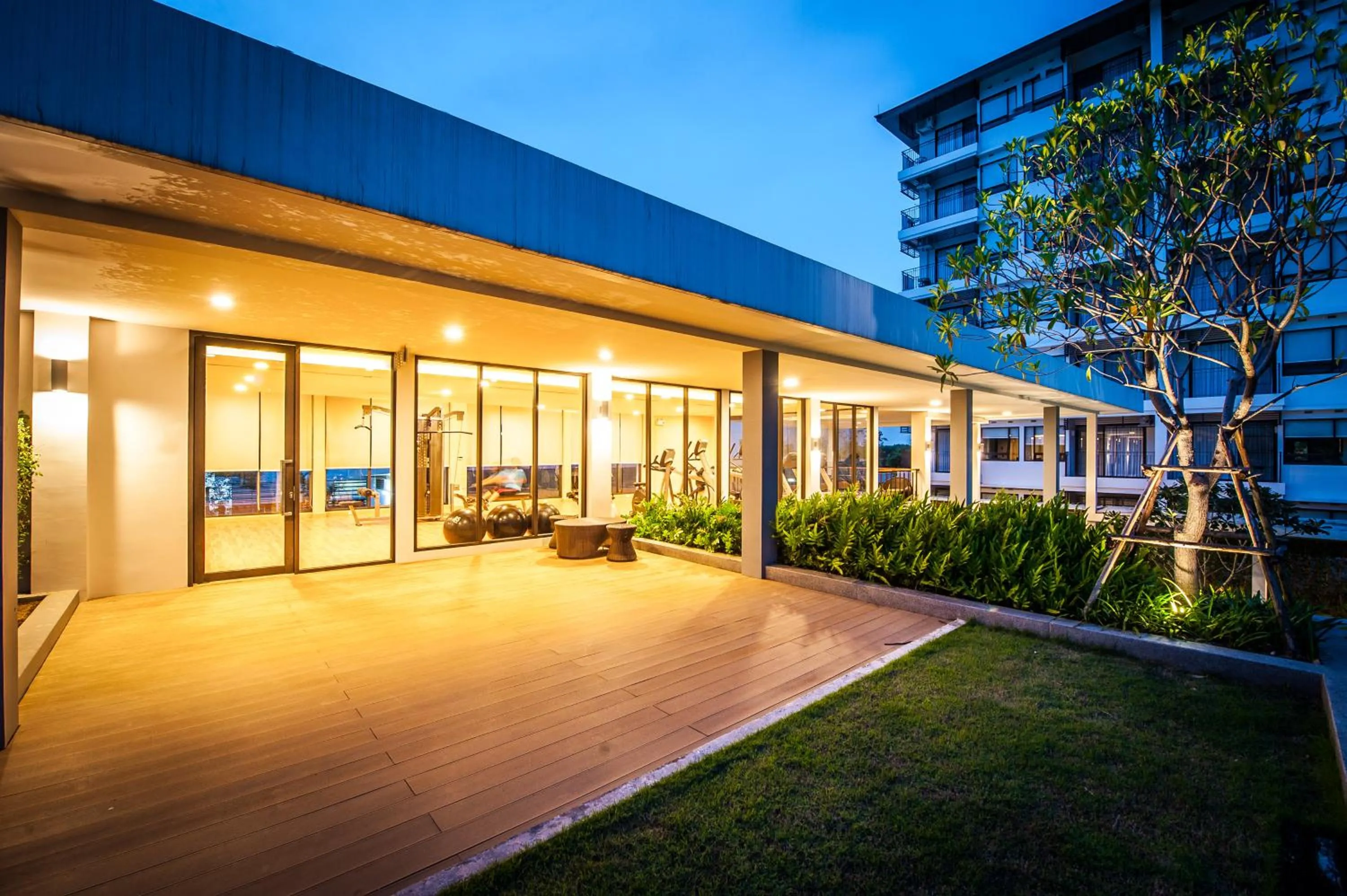 Fitness centre/facilities in Burgundy Residence 304